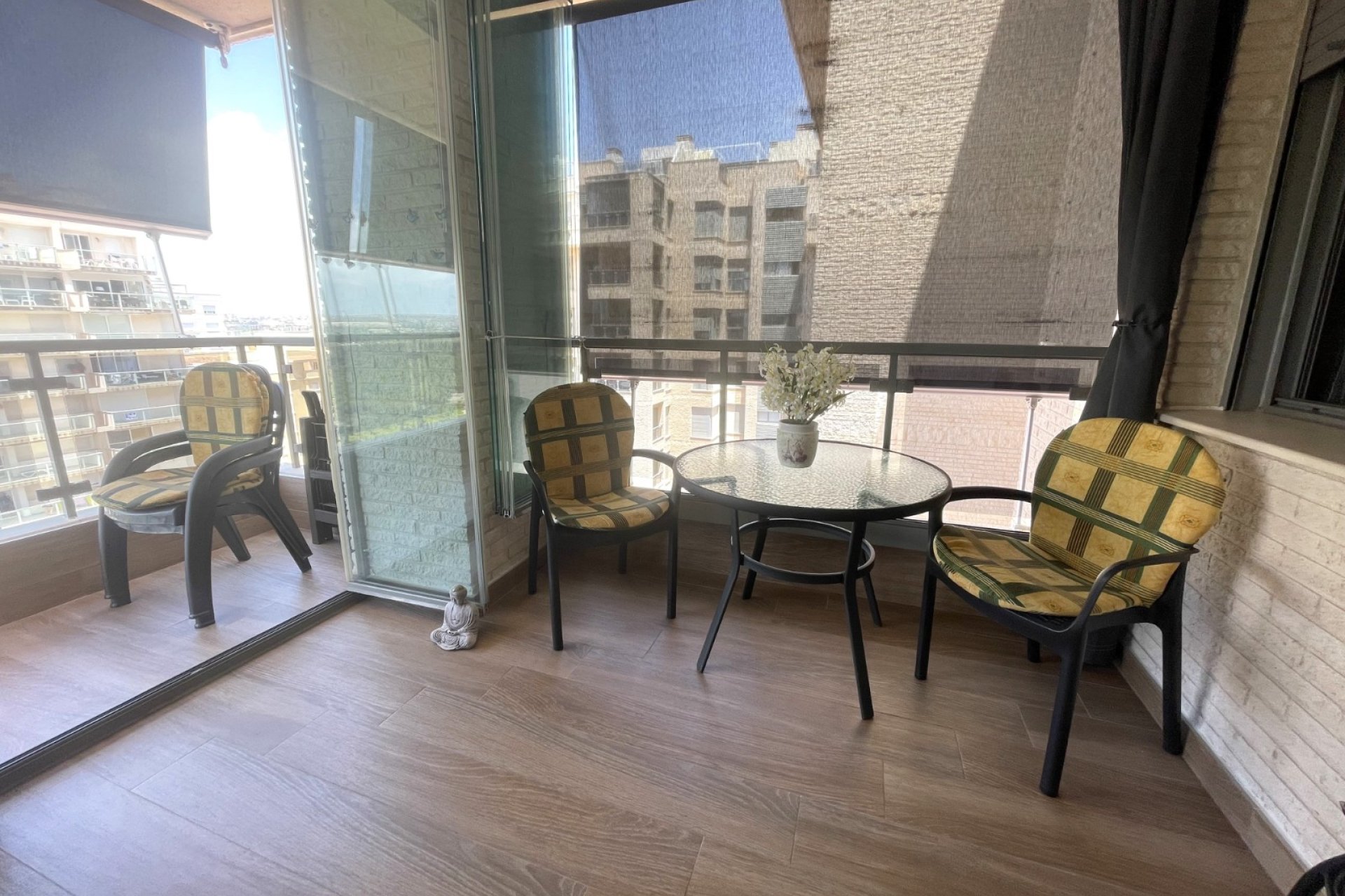 Resale - Apartment / flat -
Guardamar del Segura - Puerto Deportivo