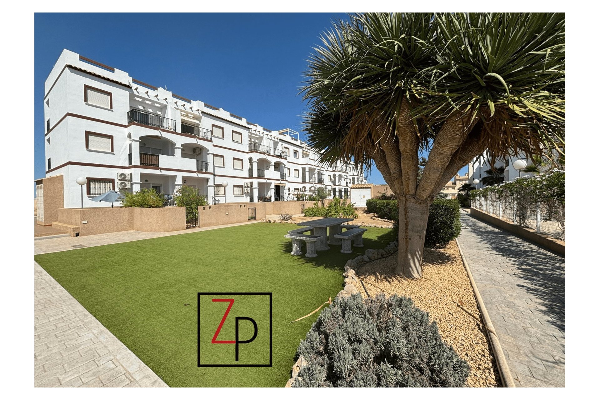 Resale - Apartment / flat -
Orihuela Costa - Punta Prima