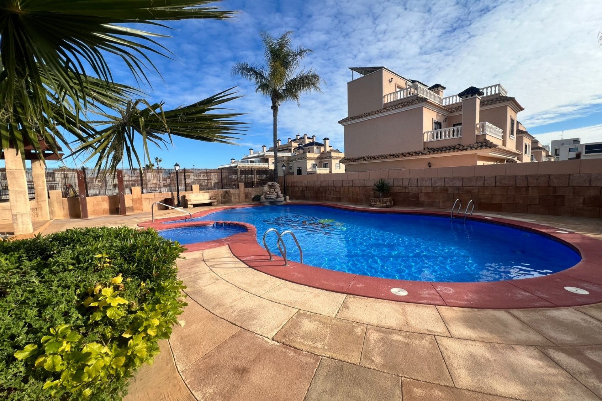 Resale - Apartment / flat -
Orihuela Costa - Villamartín