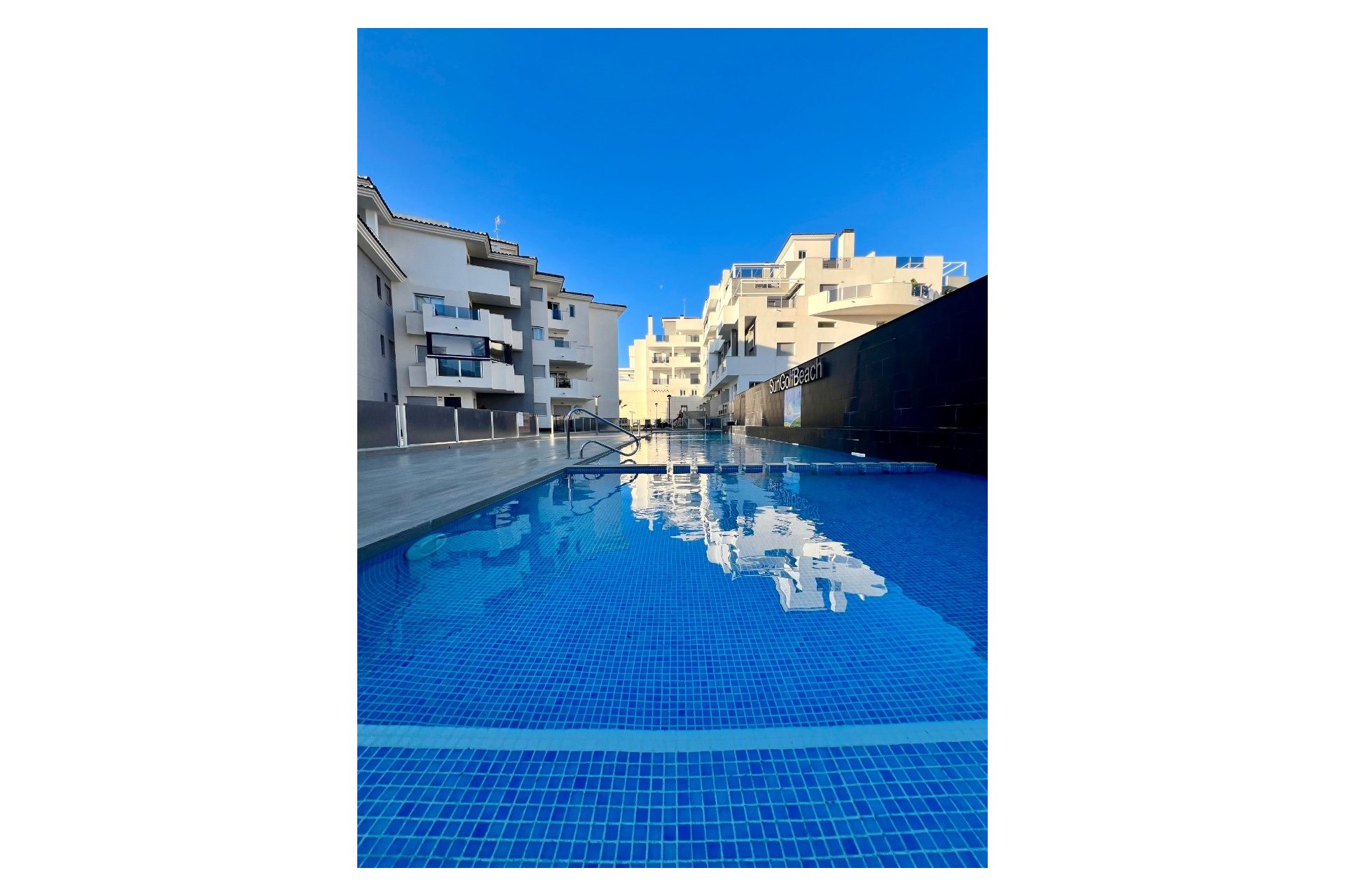 Resale - Apartment / flat -
Orihuela Costa - Villamartín