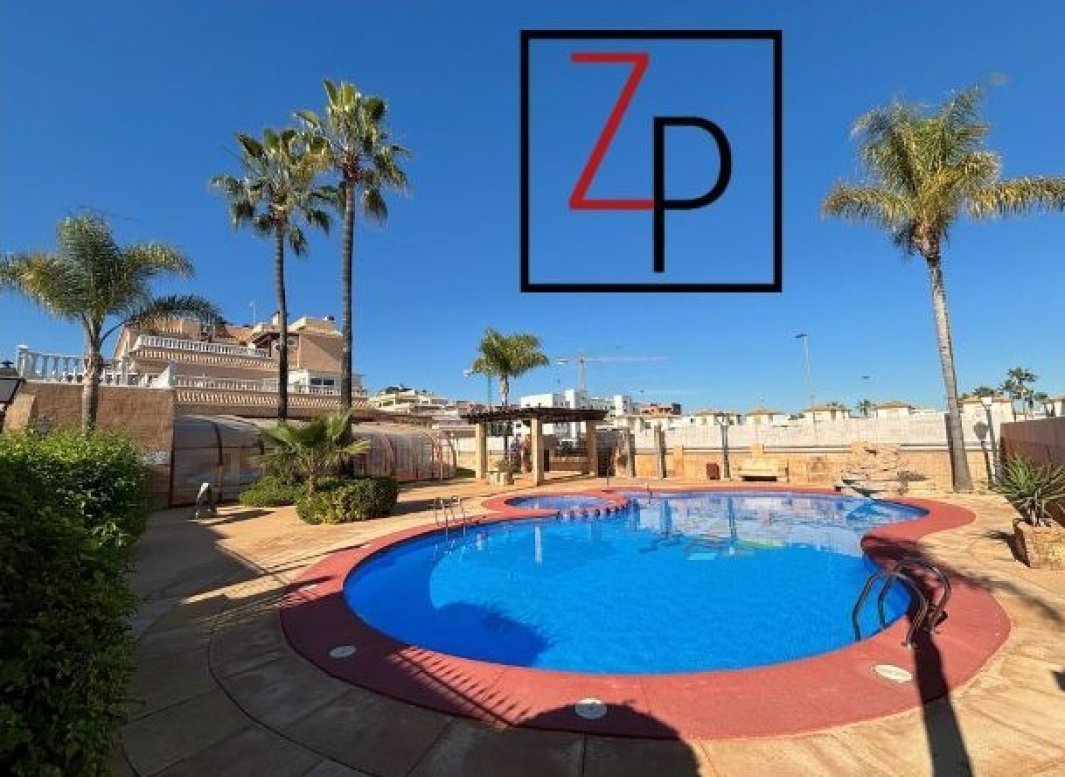 Resale - Apartment / flat -
Orihuela Costa - Villamartín