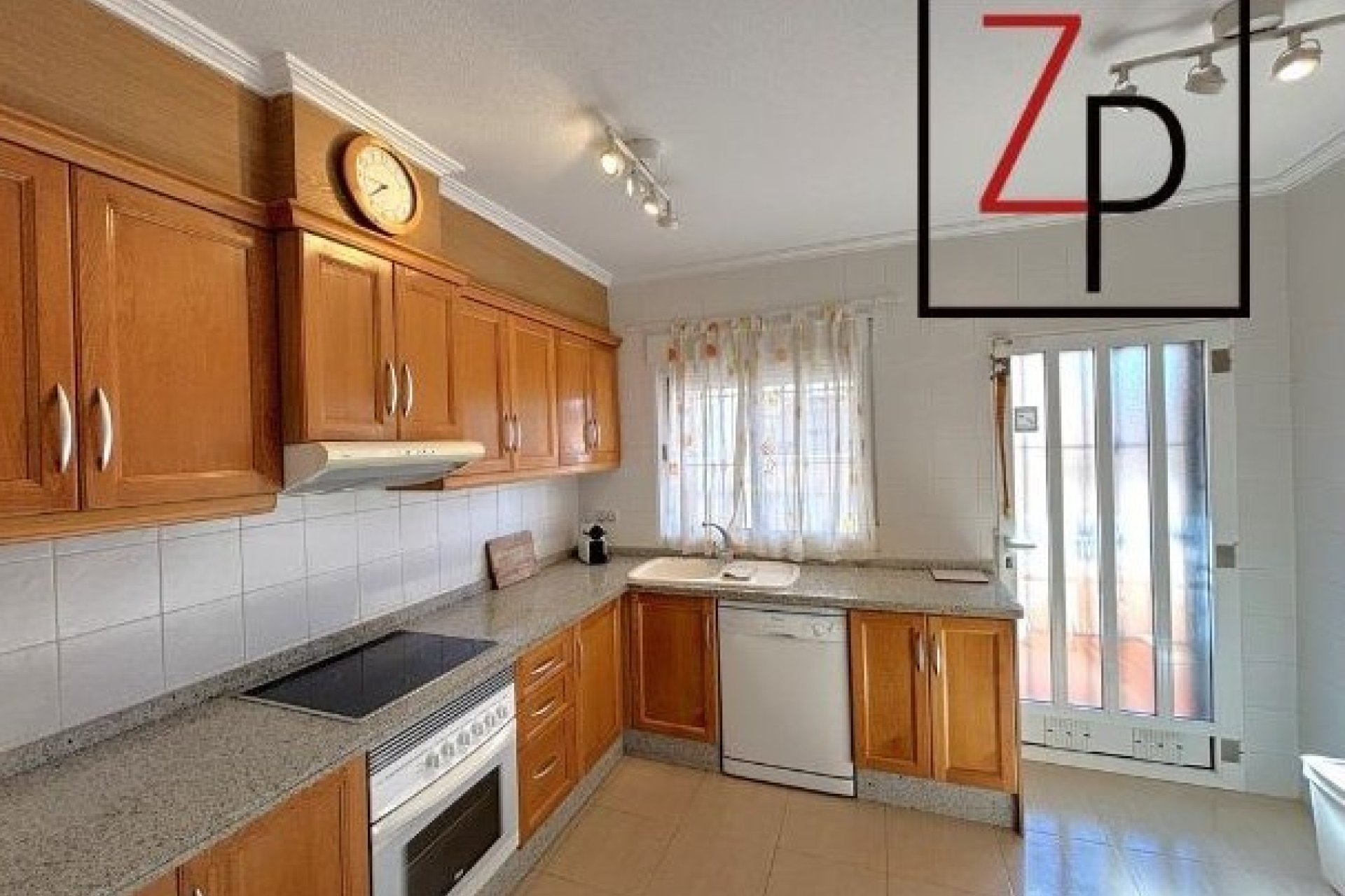 Resale - Apartment / flat -
Orihuela Costa - Villamartín