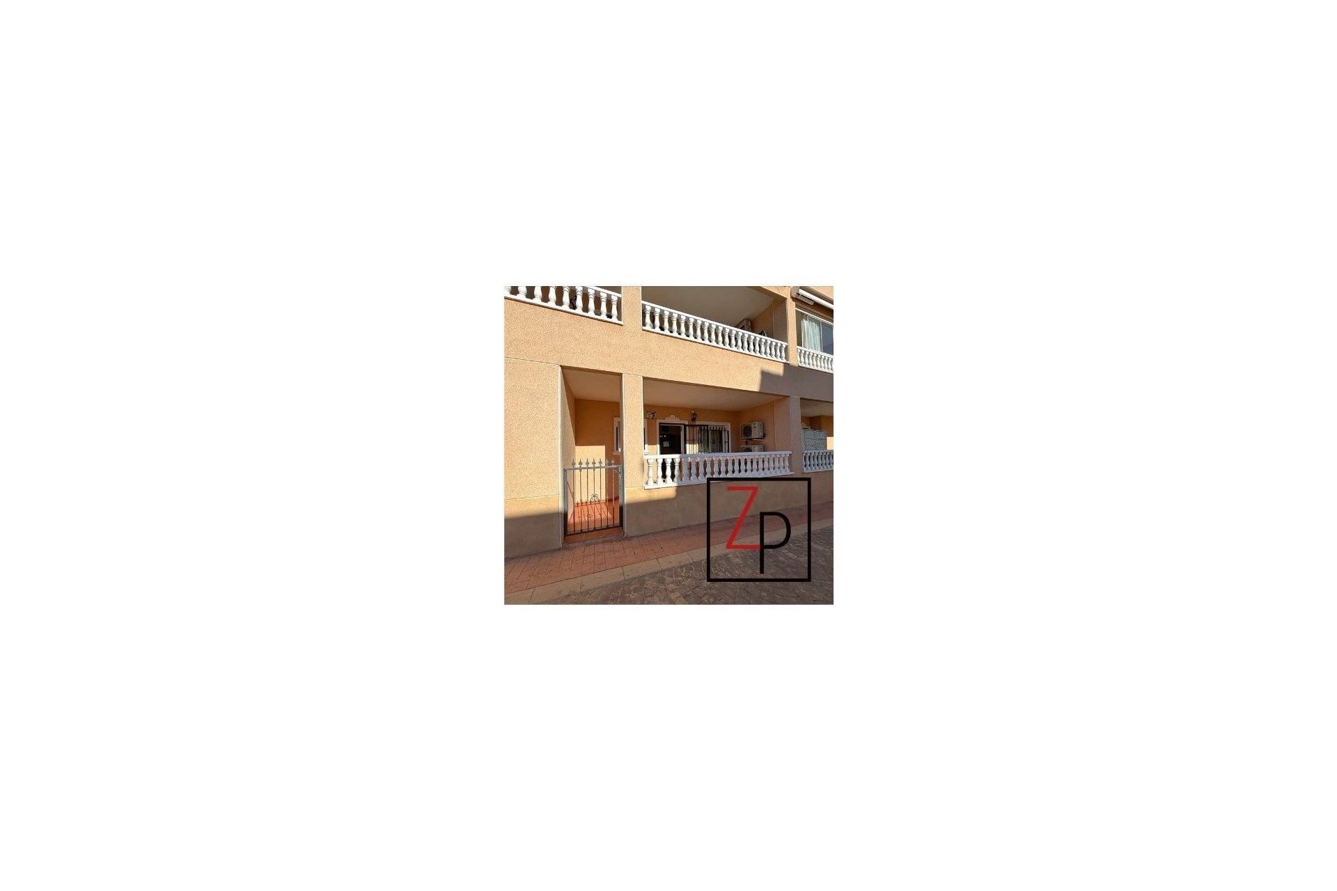 Resale - Apartment / flat -
Orihuela Costa - Villamartín