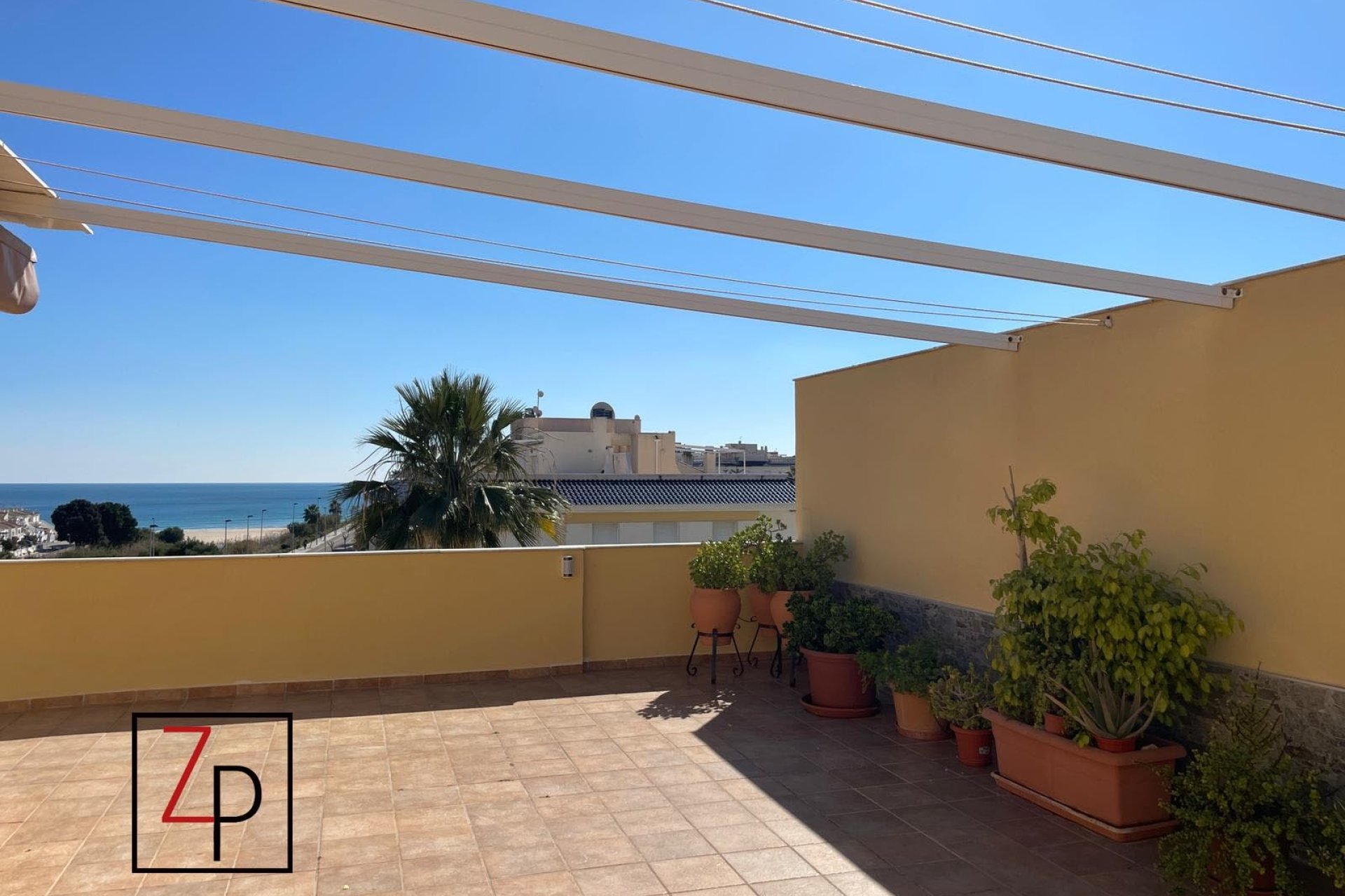 Resale - Apartment / flat -
Pilar de la Horadada - Mil Palmeras