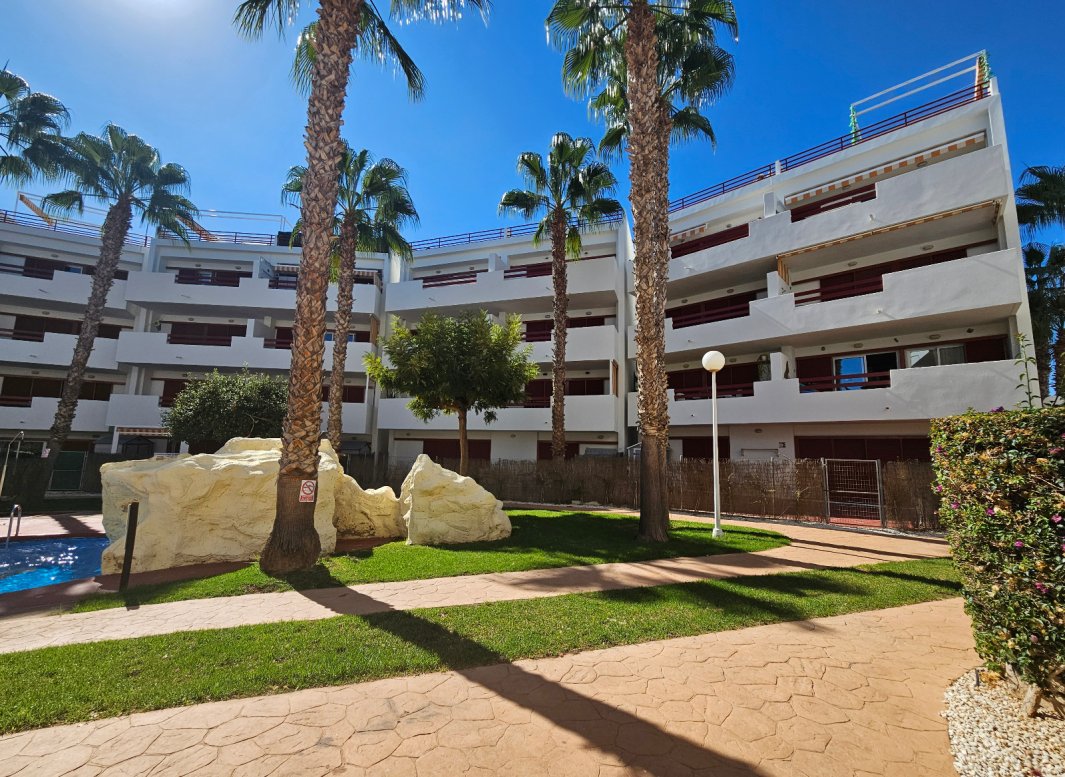 Resale - Apartment / flat -
Playa Flamenca - El Rincon