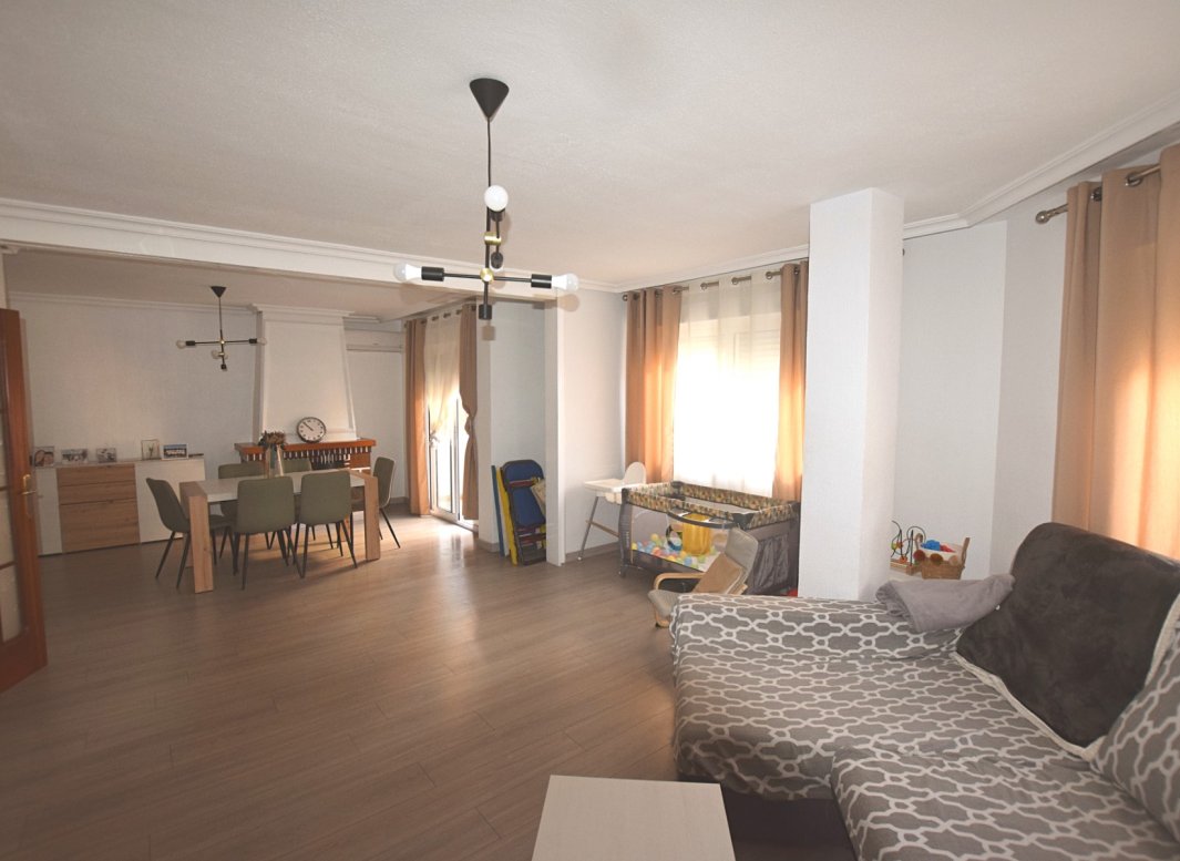 Resale - Apartment / flat -
Rojales