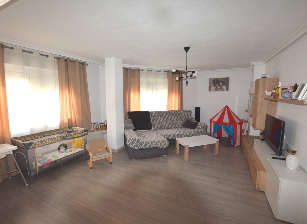 Resale - Apartment / flat -
Rojales