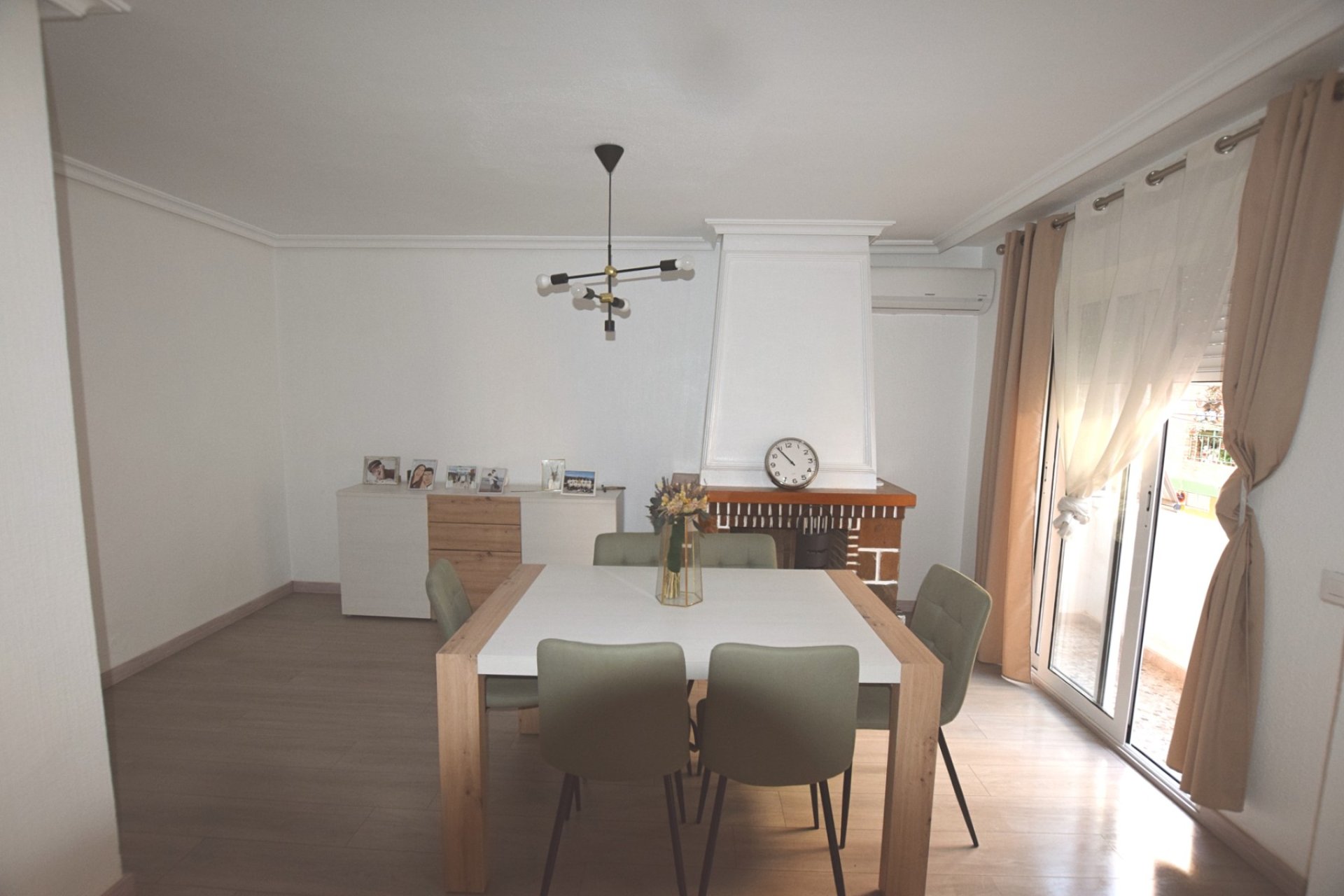 Resale - Apartment / flat -
Rojales