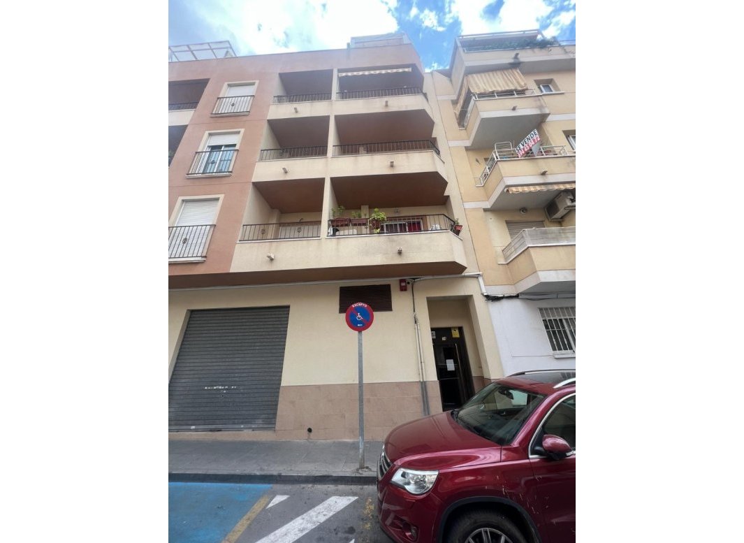 Resale - Apartment / flat -
Torrevieja - Center