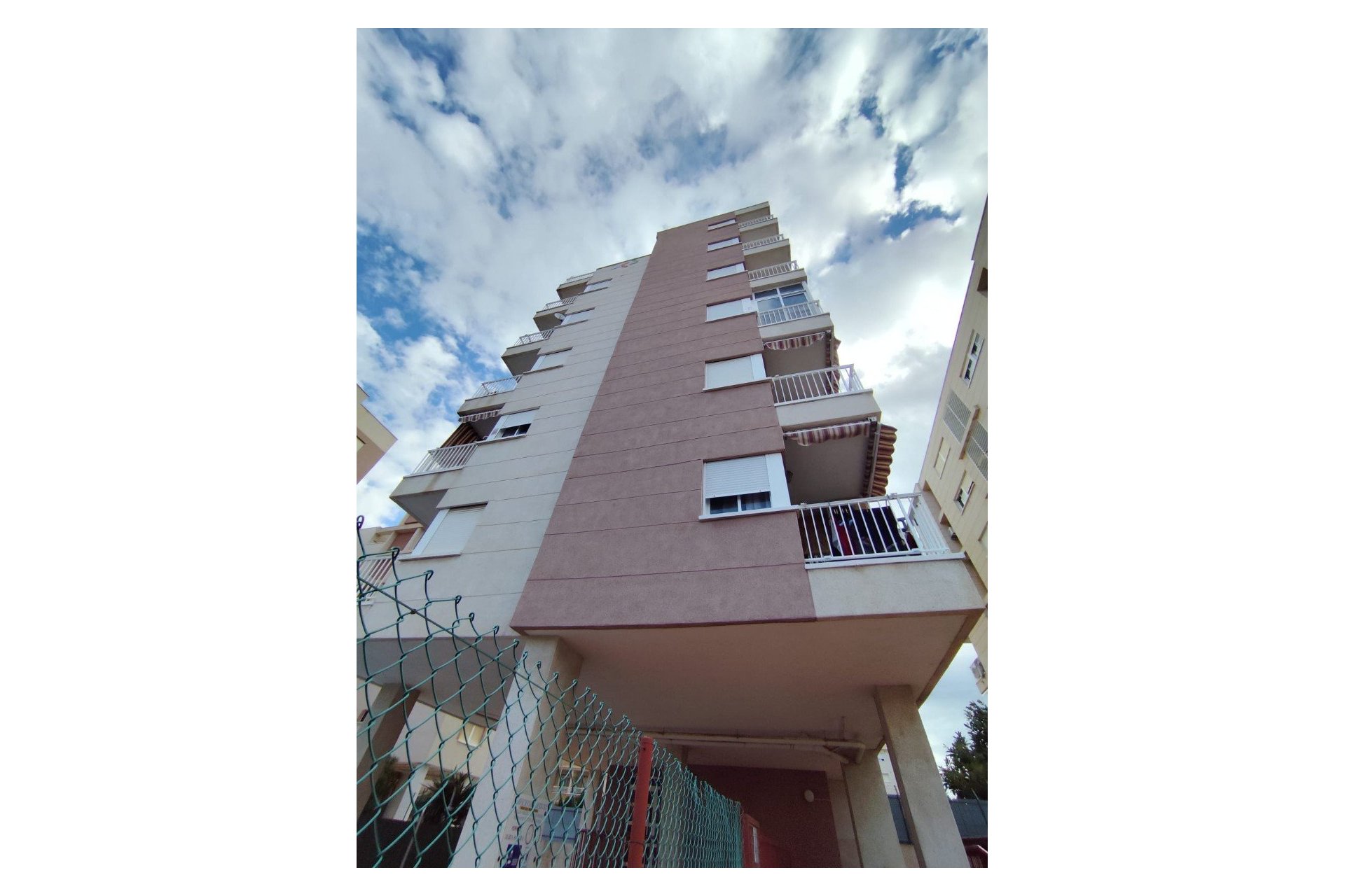 Resale - Apartment / flat -
Torrevieja - Center