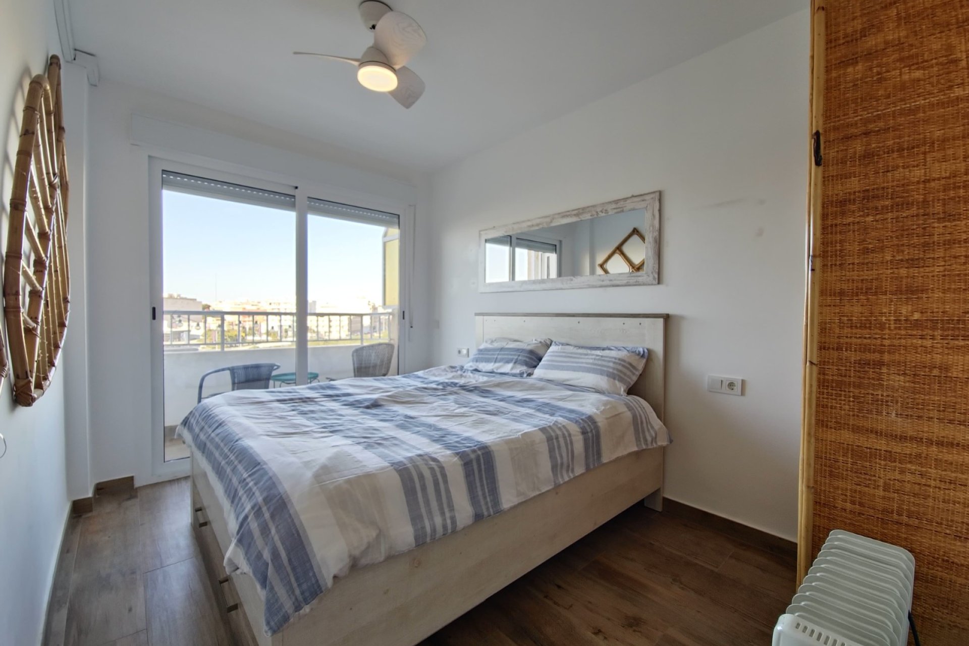 Resale - Apartment / flat -
Torrevieja - El Acequión - Los Náufragos