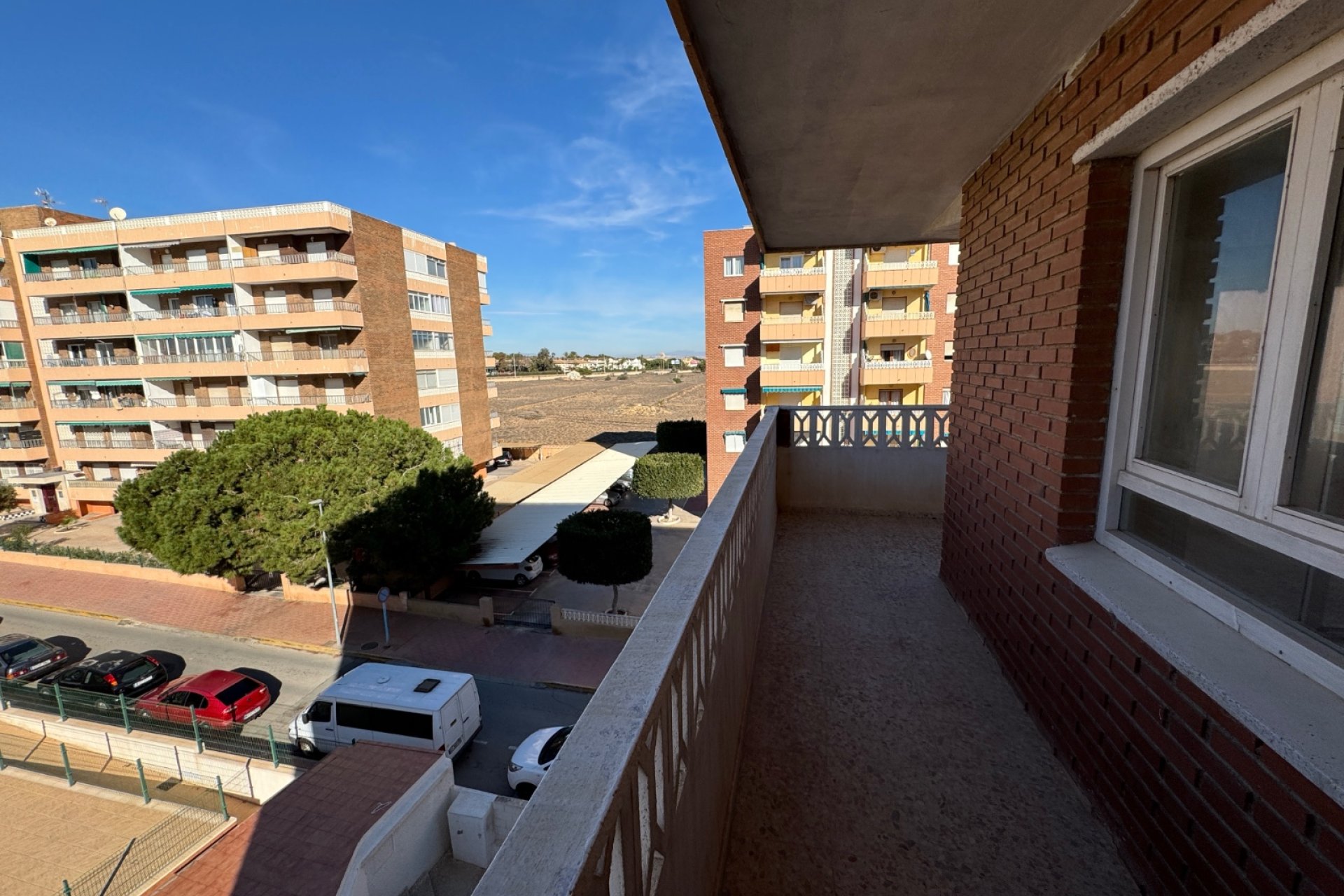 Resale - Apartment / flat -
Torrevieja - Punta Prima