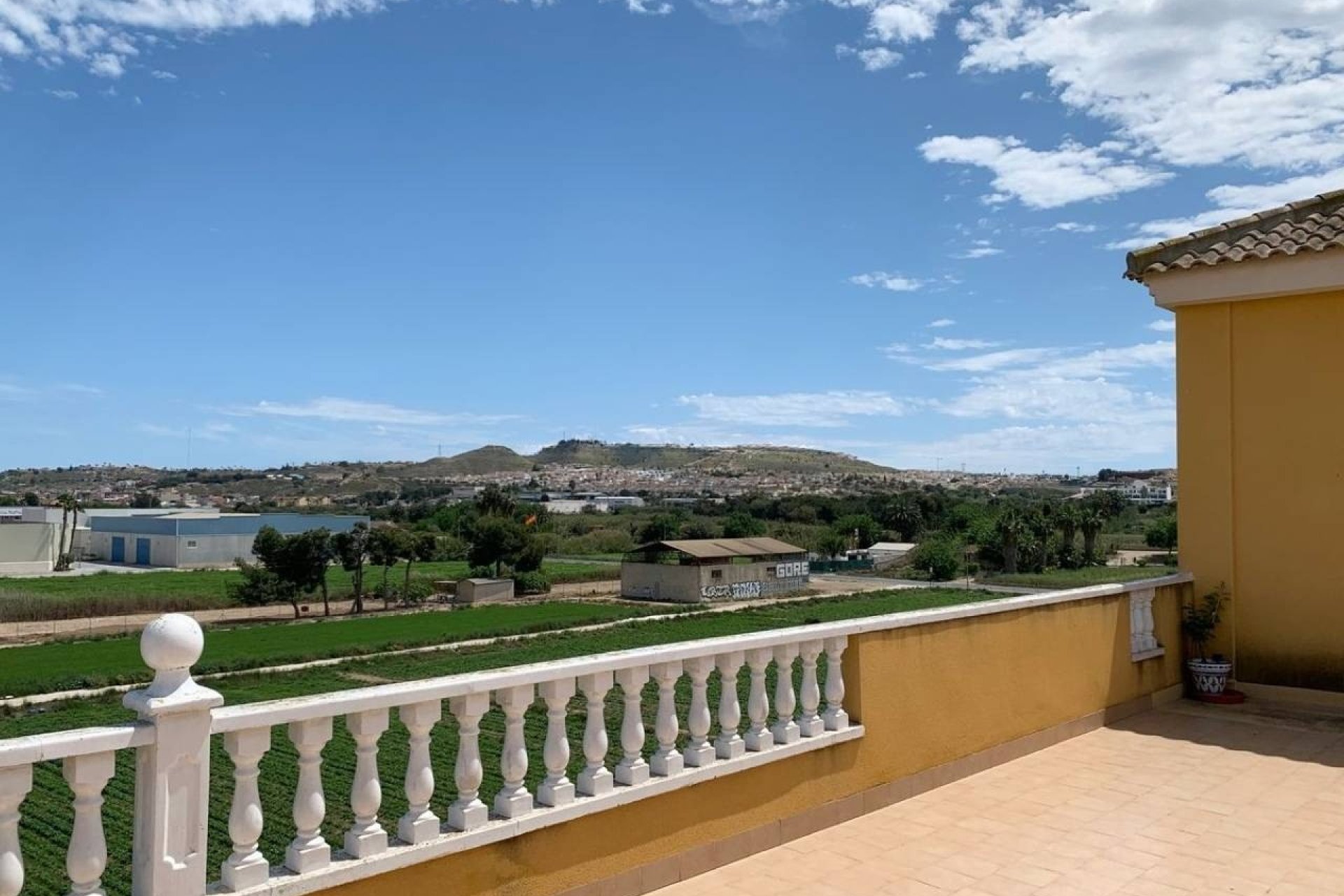 Resale - Apartment  -
Formentera del Segura