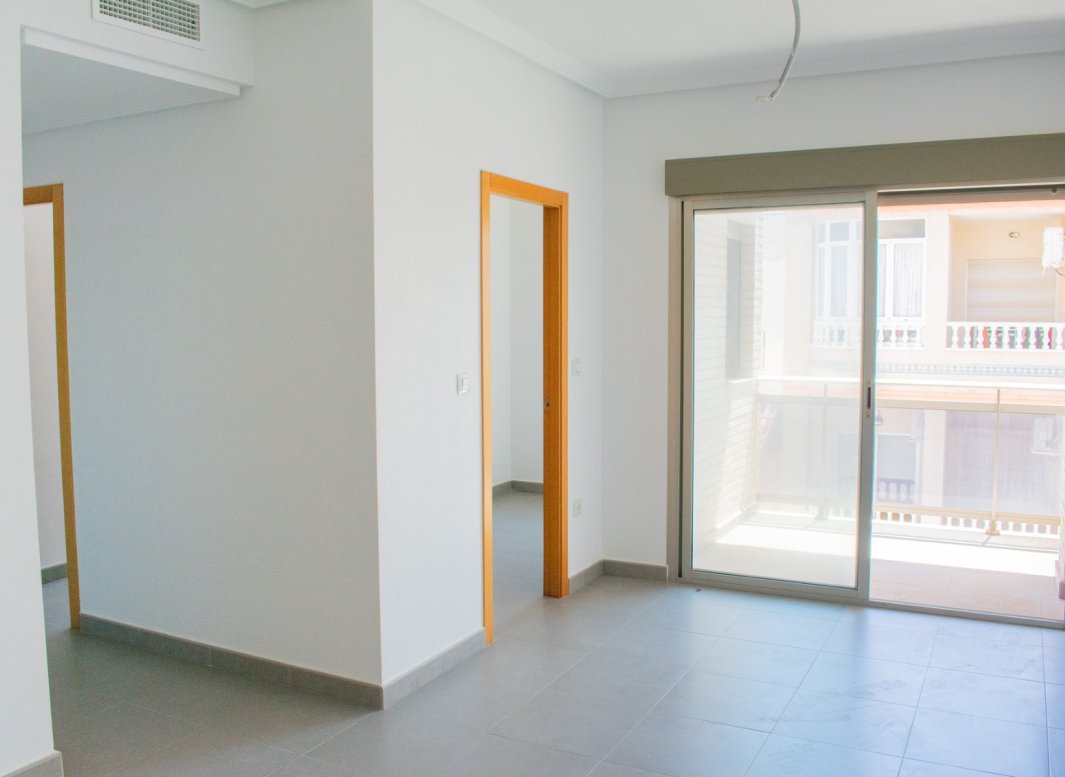 Resale - Apartment  -
Guardamar del Segura - Center