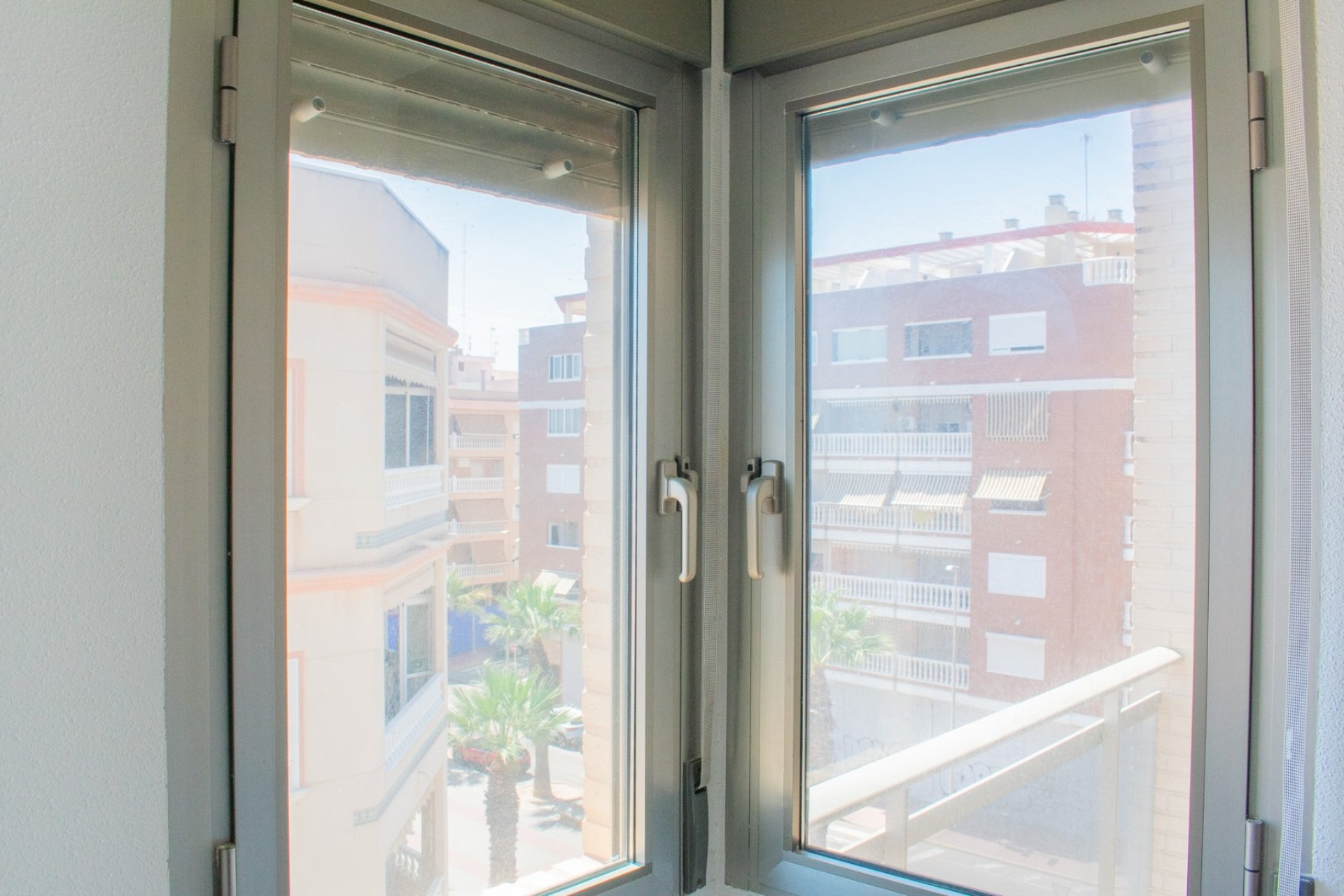 Resale - Apartment  -
Guardamar del Segura - Center