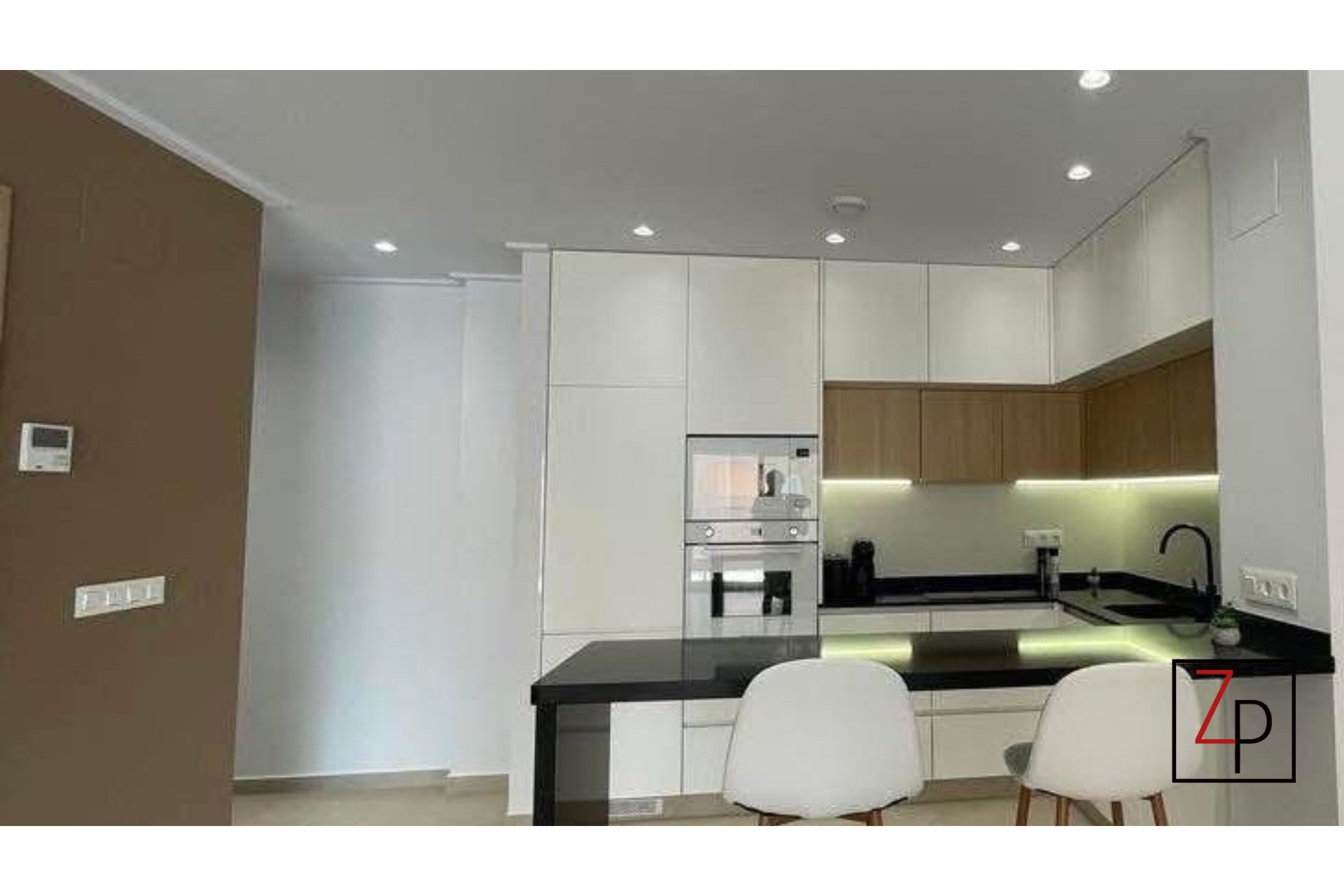 Resale - Apartment  -
Guardamar del Segura - El Raso