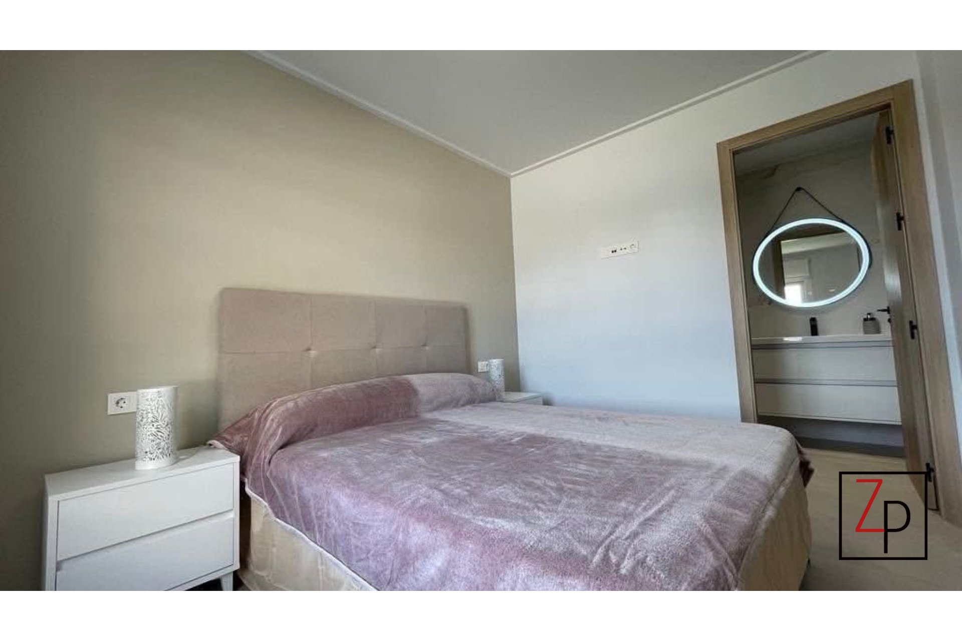 Resale - Apartment  -
Guardamar del Segura - El Raso