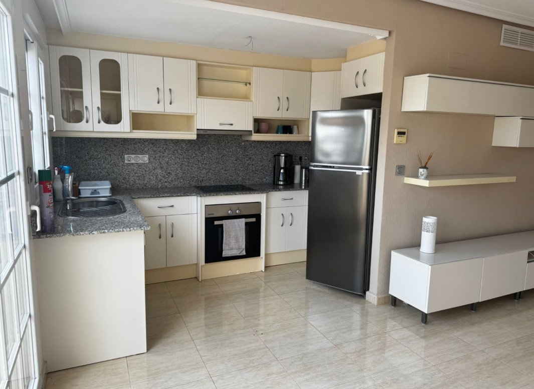 Resale - Apartment  -
Guardamar del Segura - El Raso