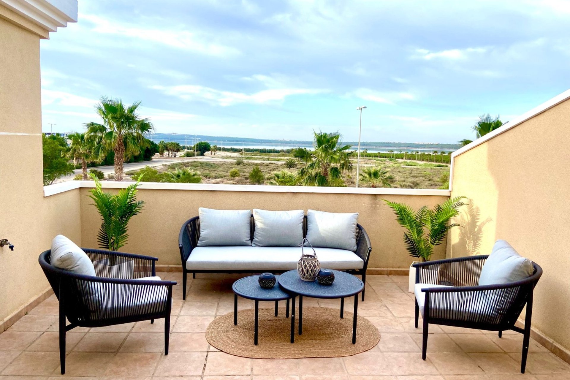 Resale - Apartment  -
Guardamar del Segura - El Raso