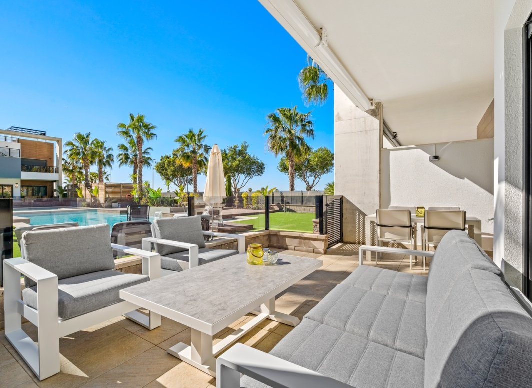 Resale - Apartment  -
Guardamar del Segura - El Raso*