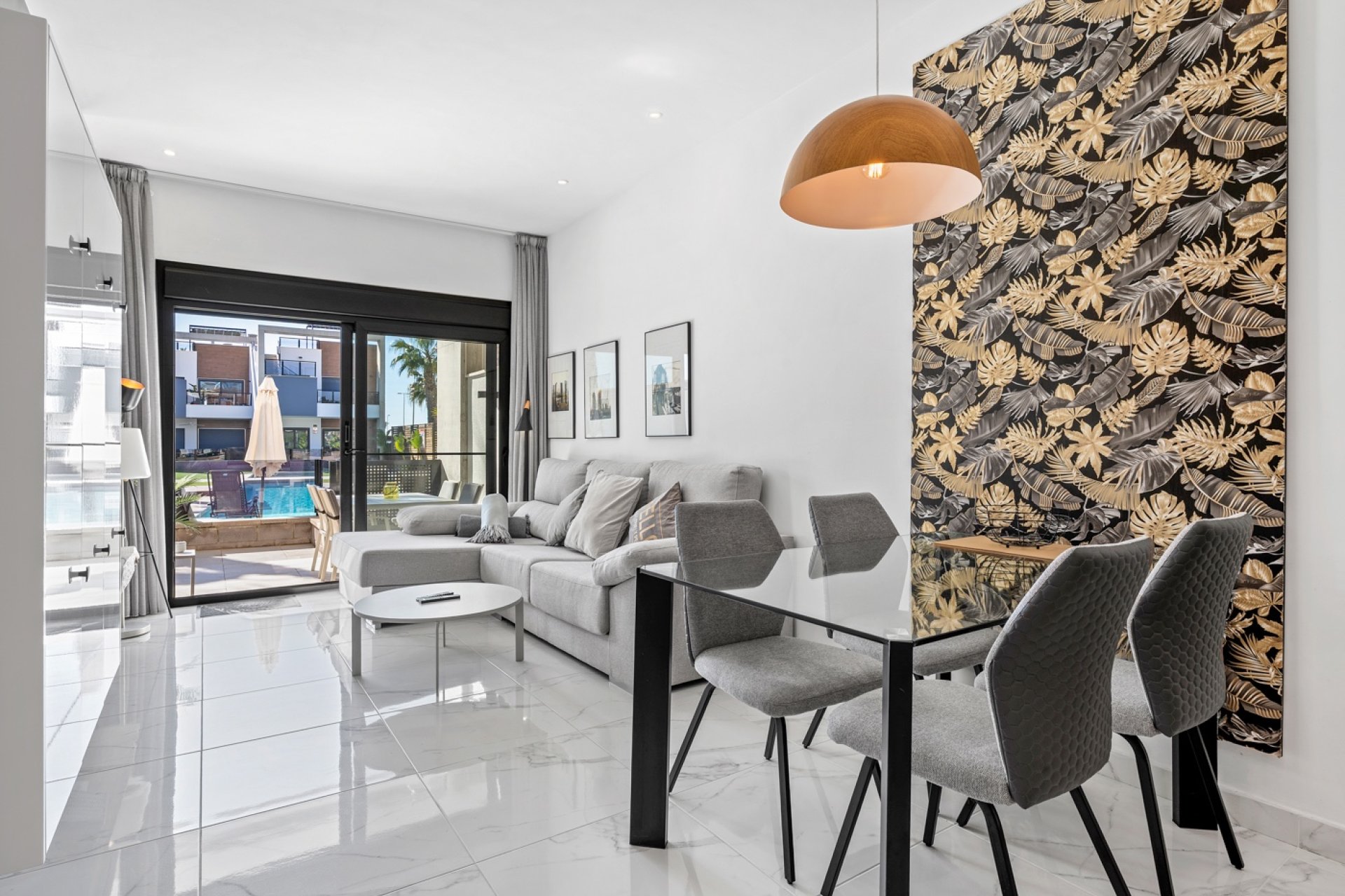 Resale - Apartment  -
Guardamar del Segura - El Raso*