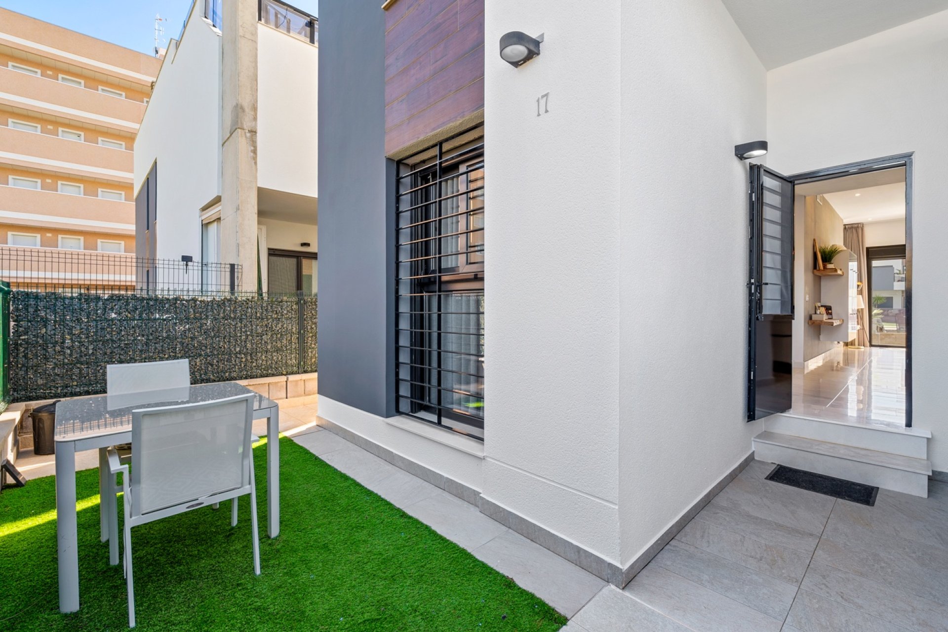 Resale - Apartment  -
Guardamar del Segura - El Raso*