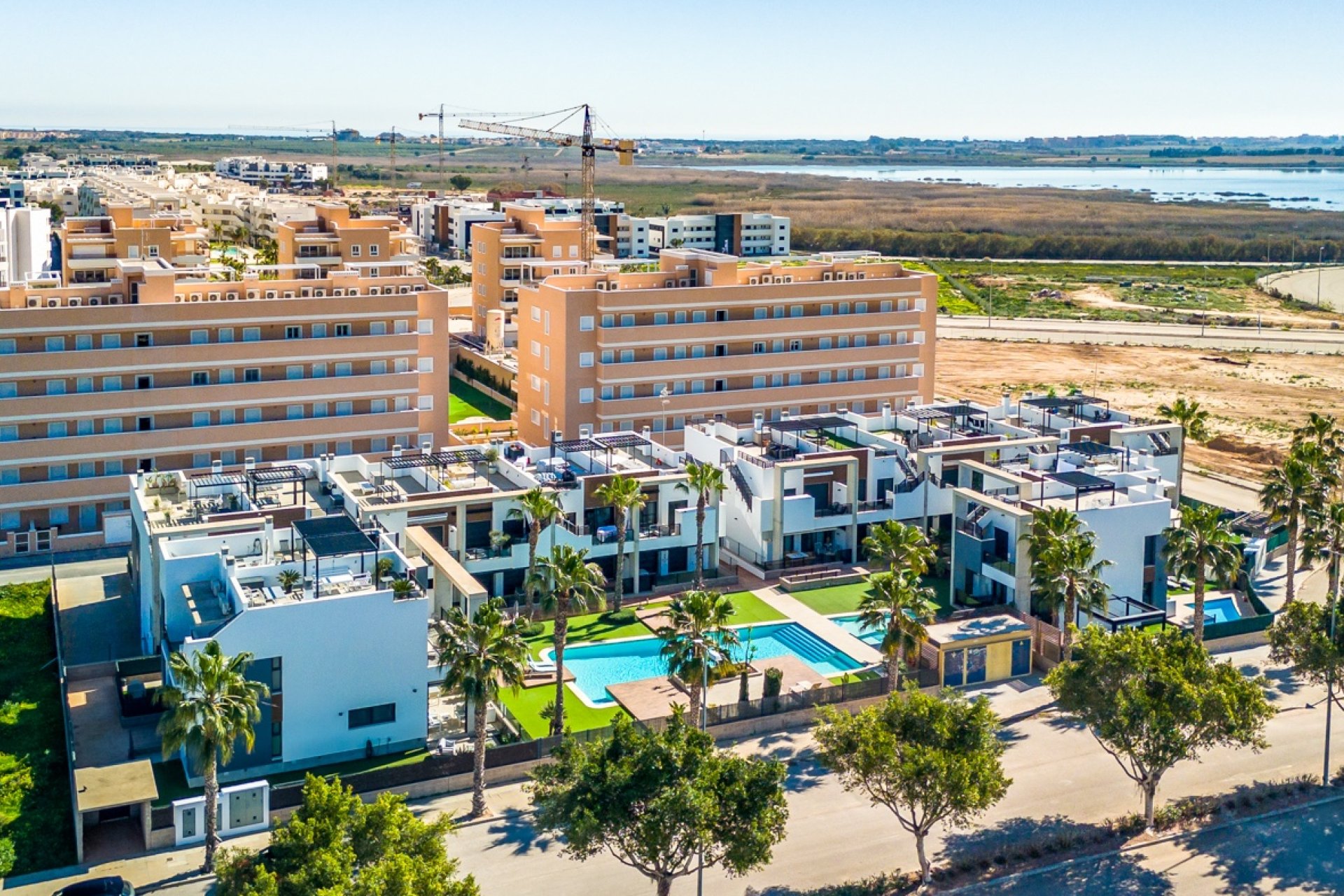 Resale - Apartment  -
Guardamar del Segura - El Raso*