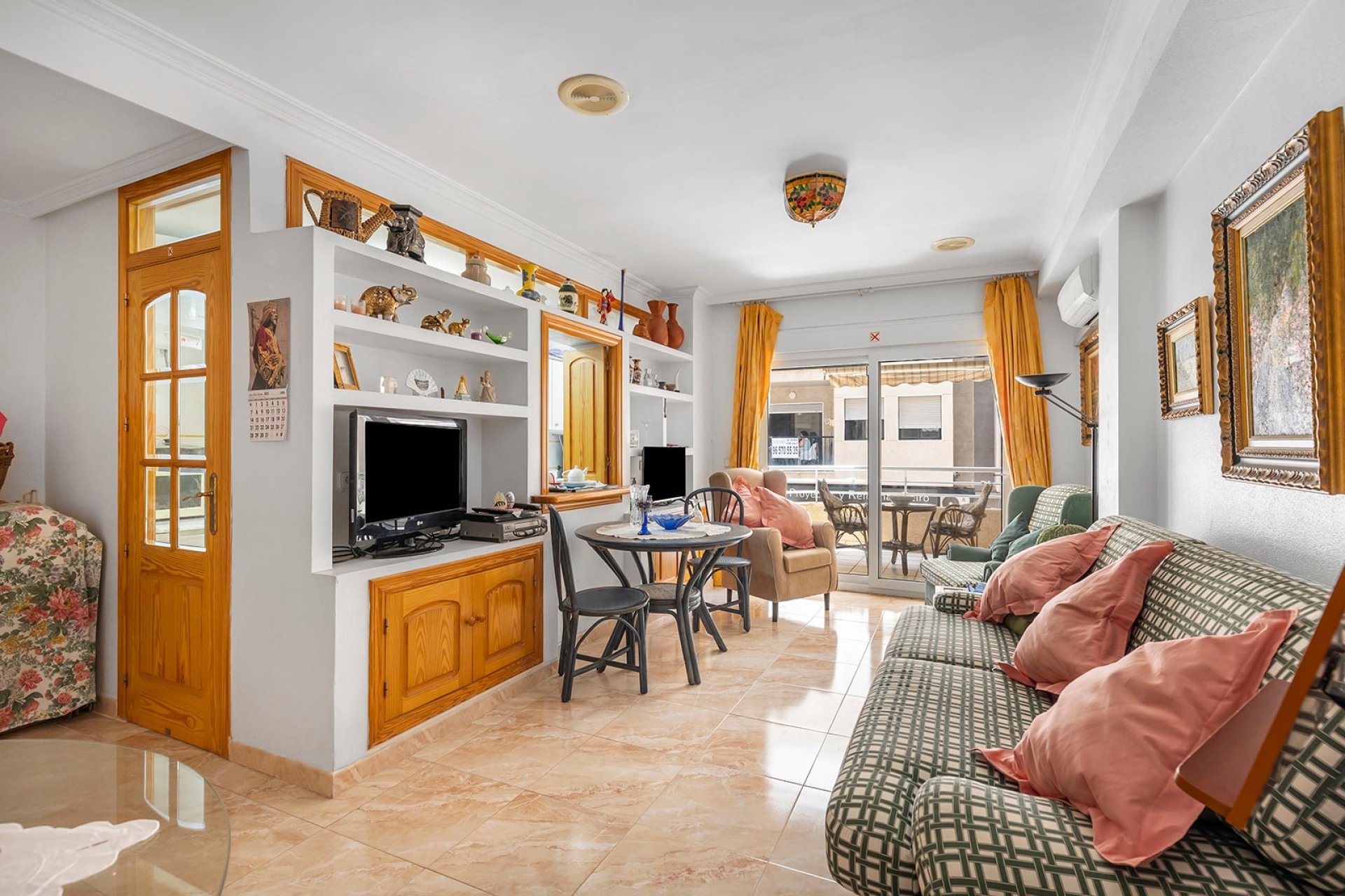 Resale - Apartment  -
La Mata - Playa