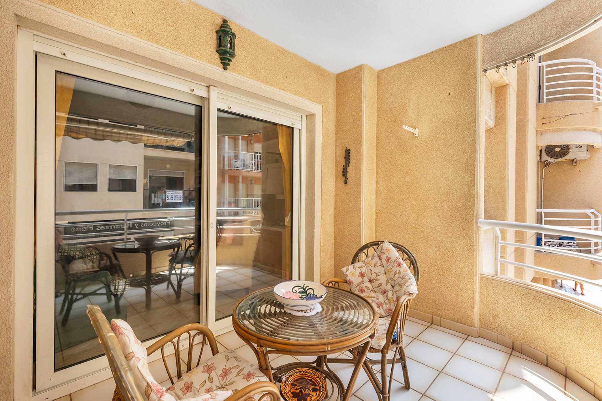 Resale - Apartment  -
La Mata - Playa