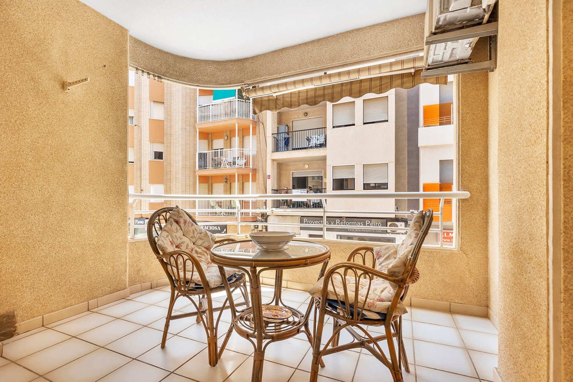 Resale - Apartment  -
La Mata - Playa