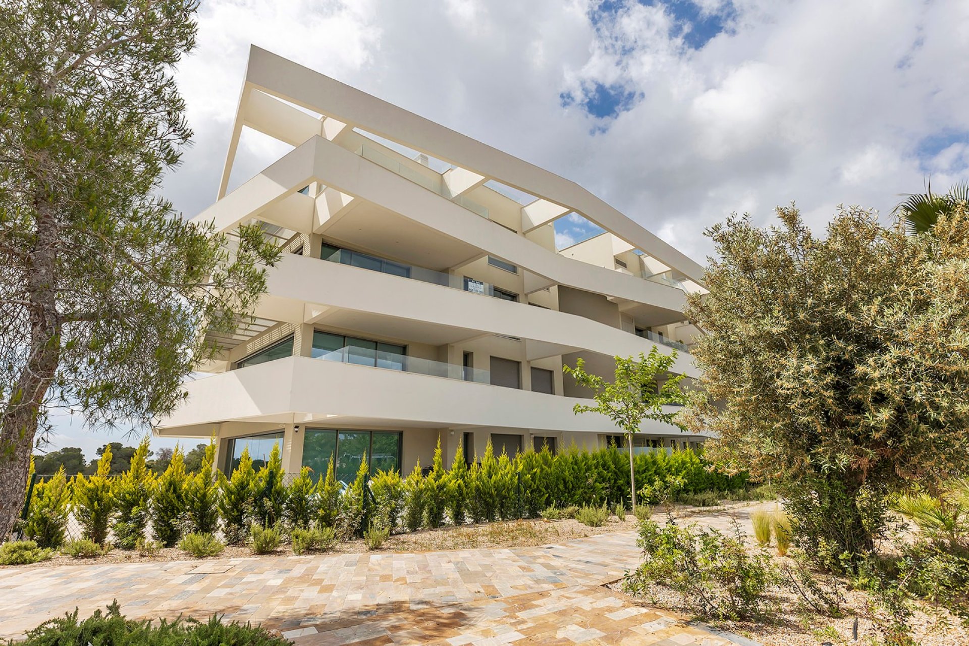 Resale - Apartment  -
Las Colinas Golf Resort - Las Colinas golf
