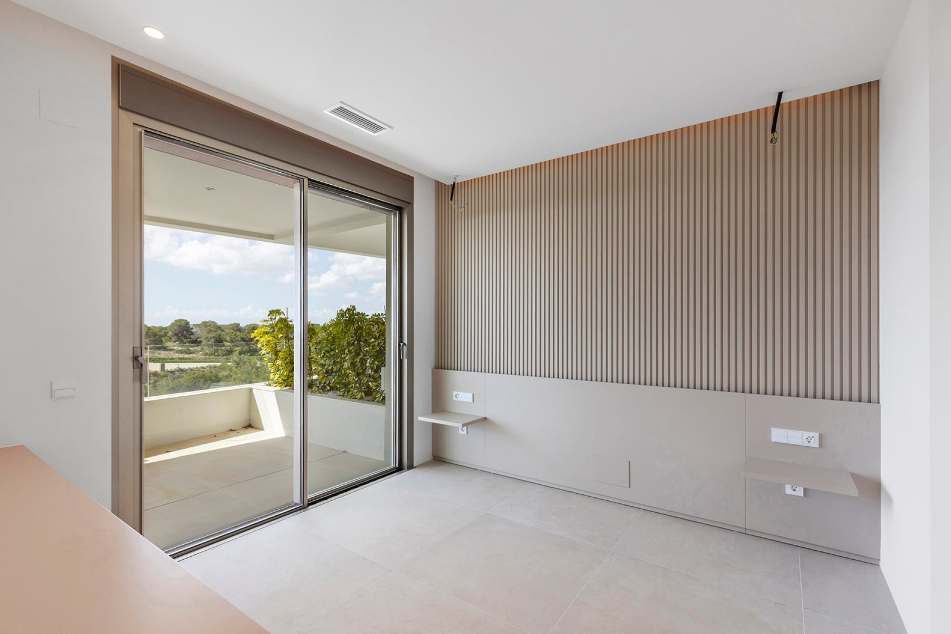 Resale - Apartment  -
Las Colinas Golf Resort - Las Colinas golf