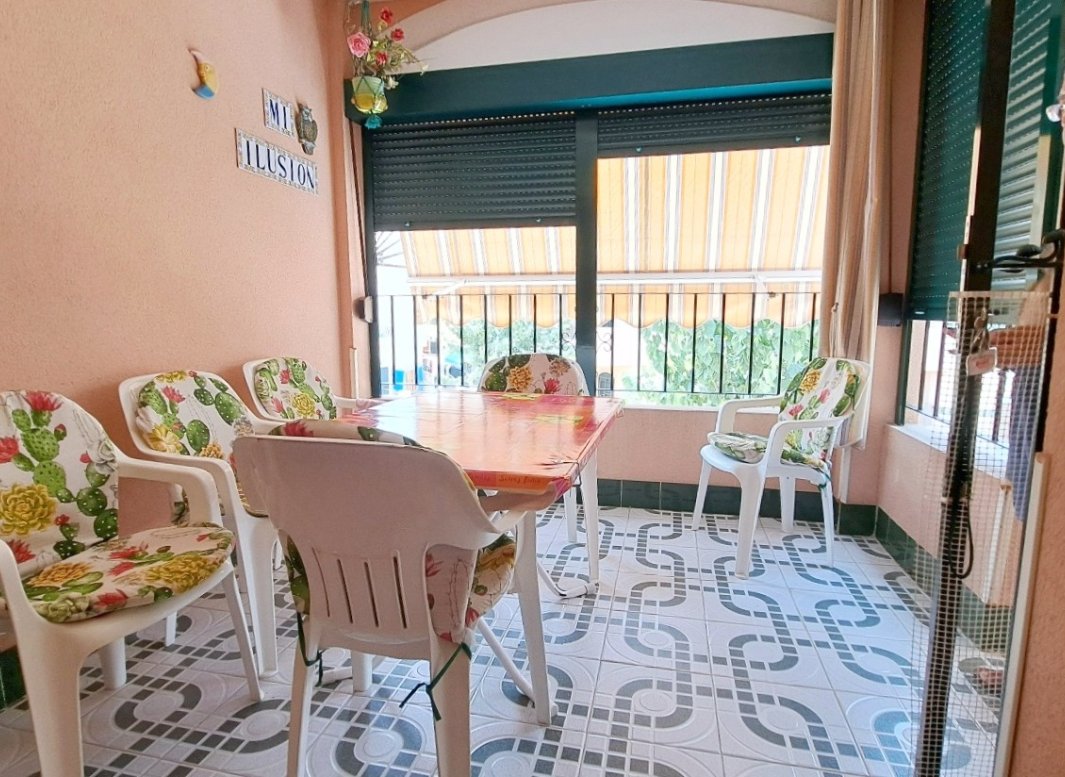 Resale - Apartment  -
Los Alcazares