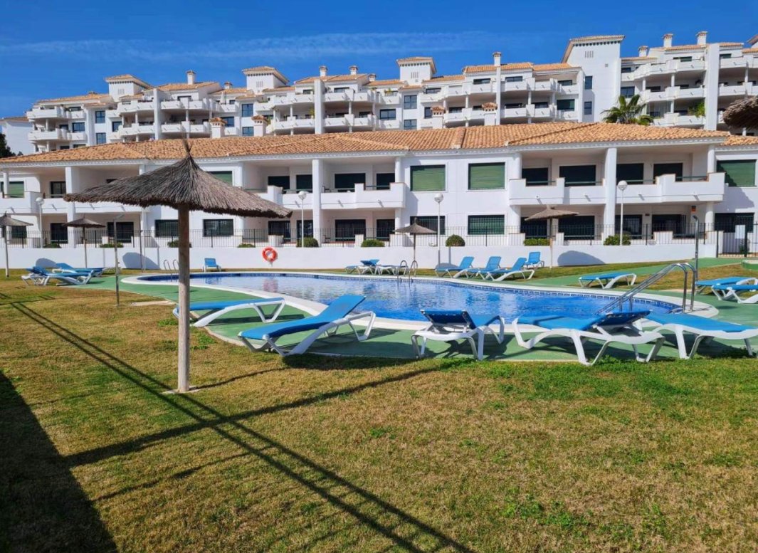 Resale - Apartment  -
Orihuela Costa - Campoamor