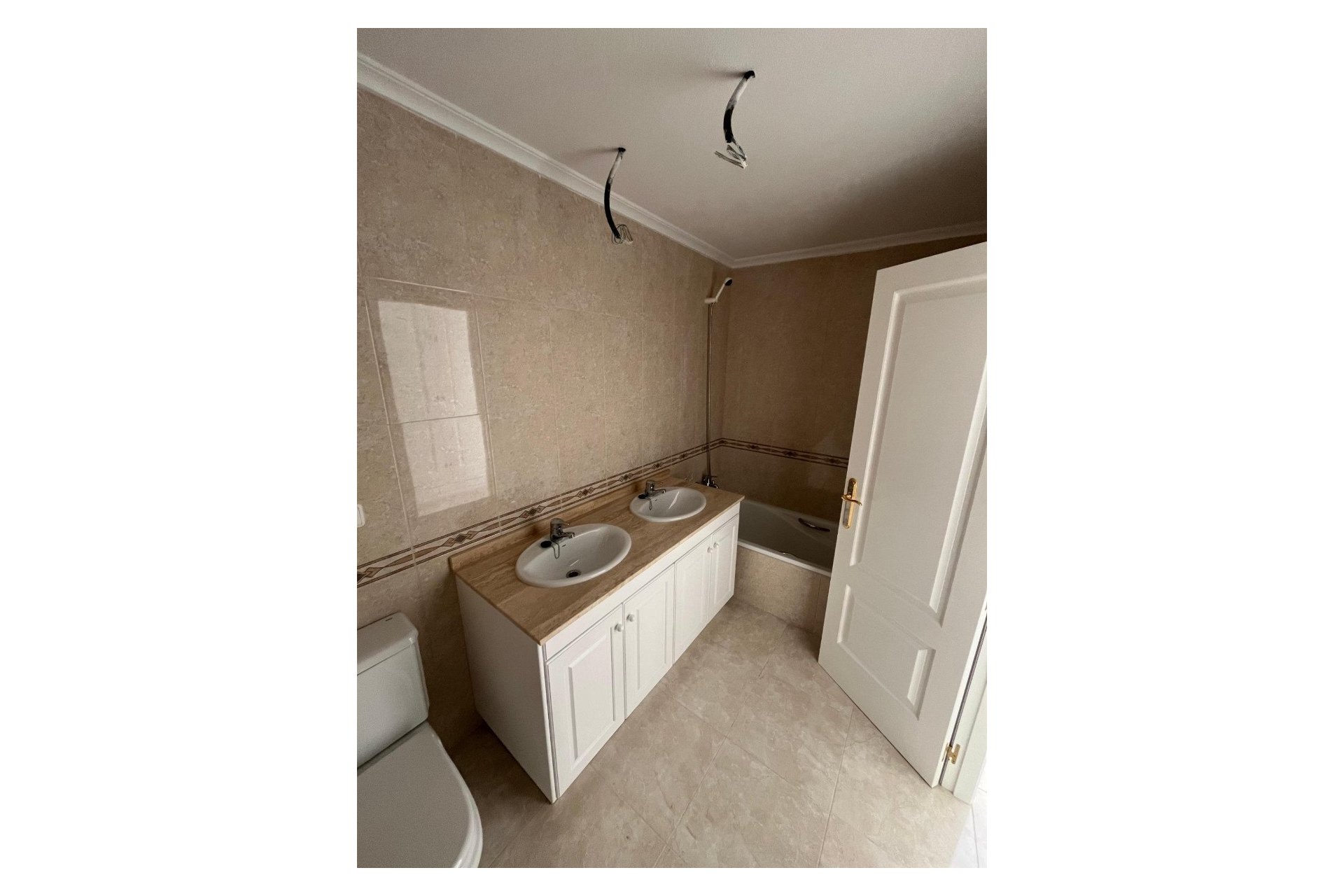 Resale - Apartment  -
Orihuela Costa - Campoamor