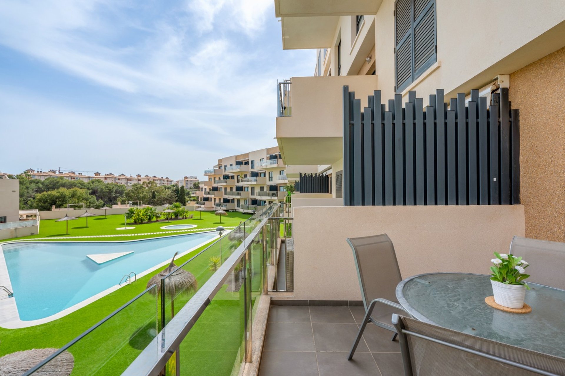 Resale - Apartment  -
Orihuela Costa - La Zenia