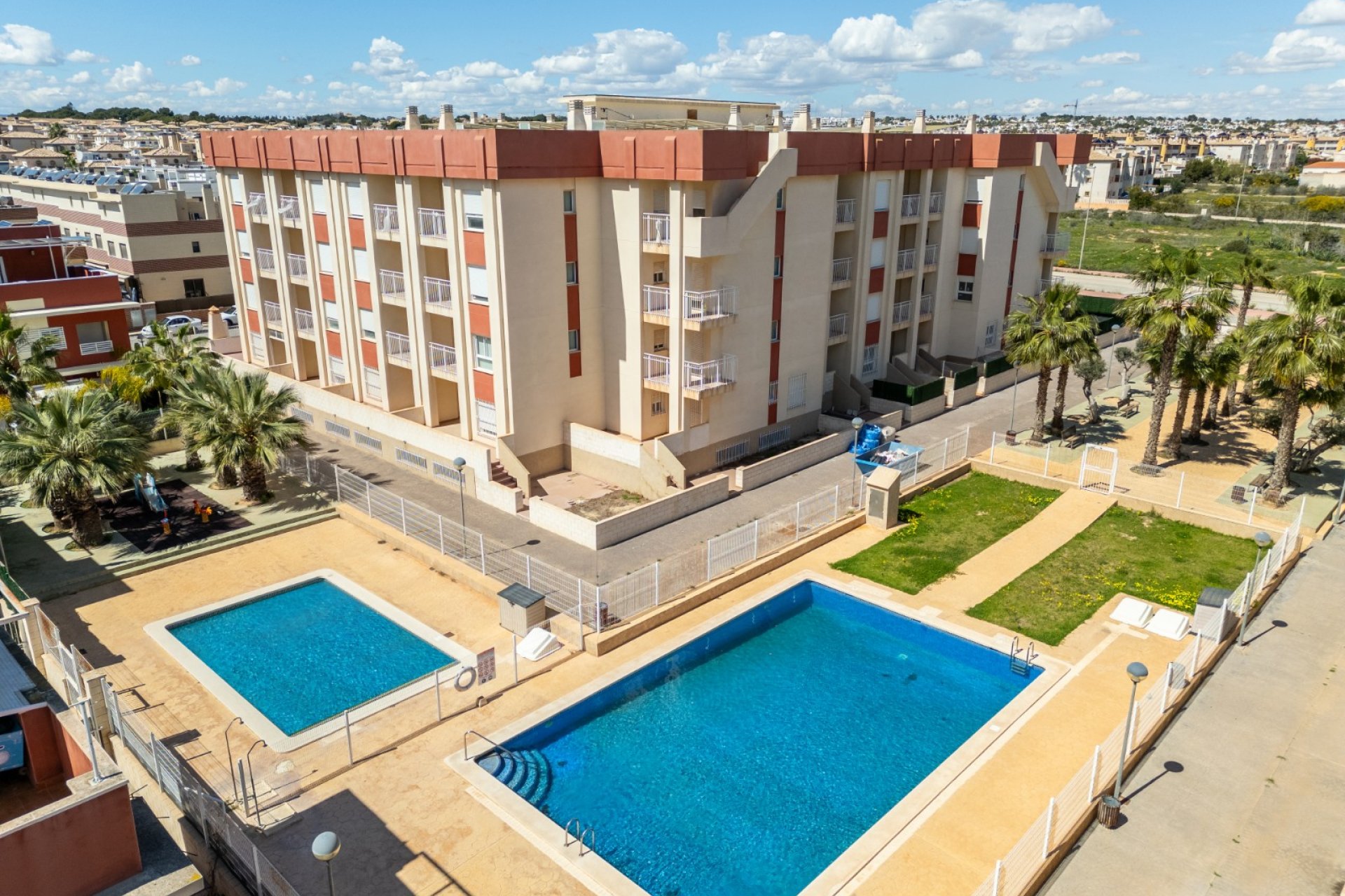 Resale - Apartment  -
Orihuela Costa - Lomas De Cabo Roig