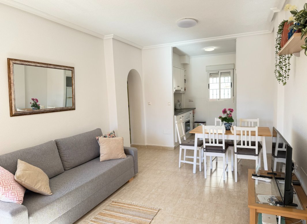 Resale - Apartment  -
Orihuela Costa * - Los Altos *