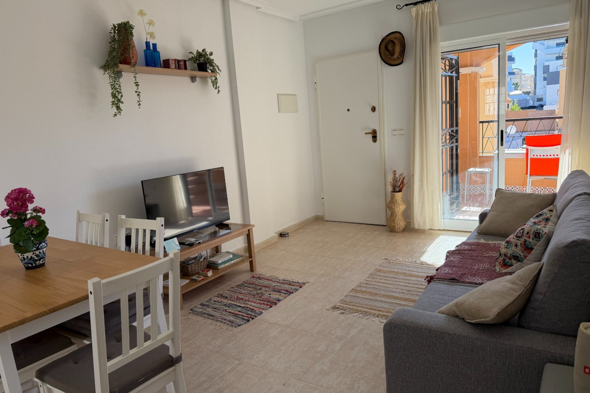 Resale - Apartment  -
Orihuela Costa * - Los Altos *
