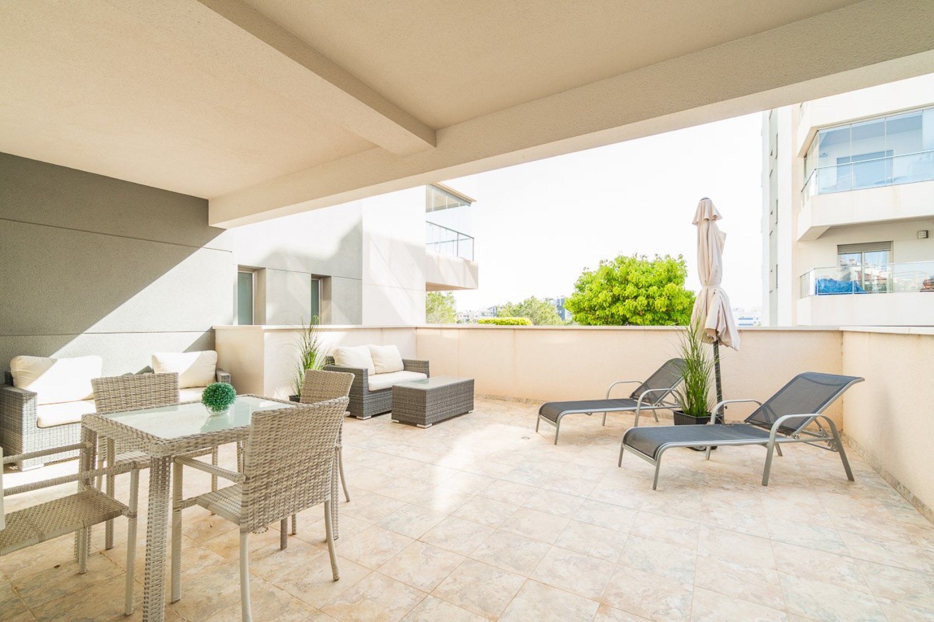 Resale - Apartment  -
Orihuela Costa - Los Dolses