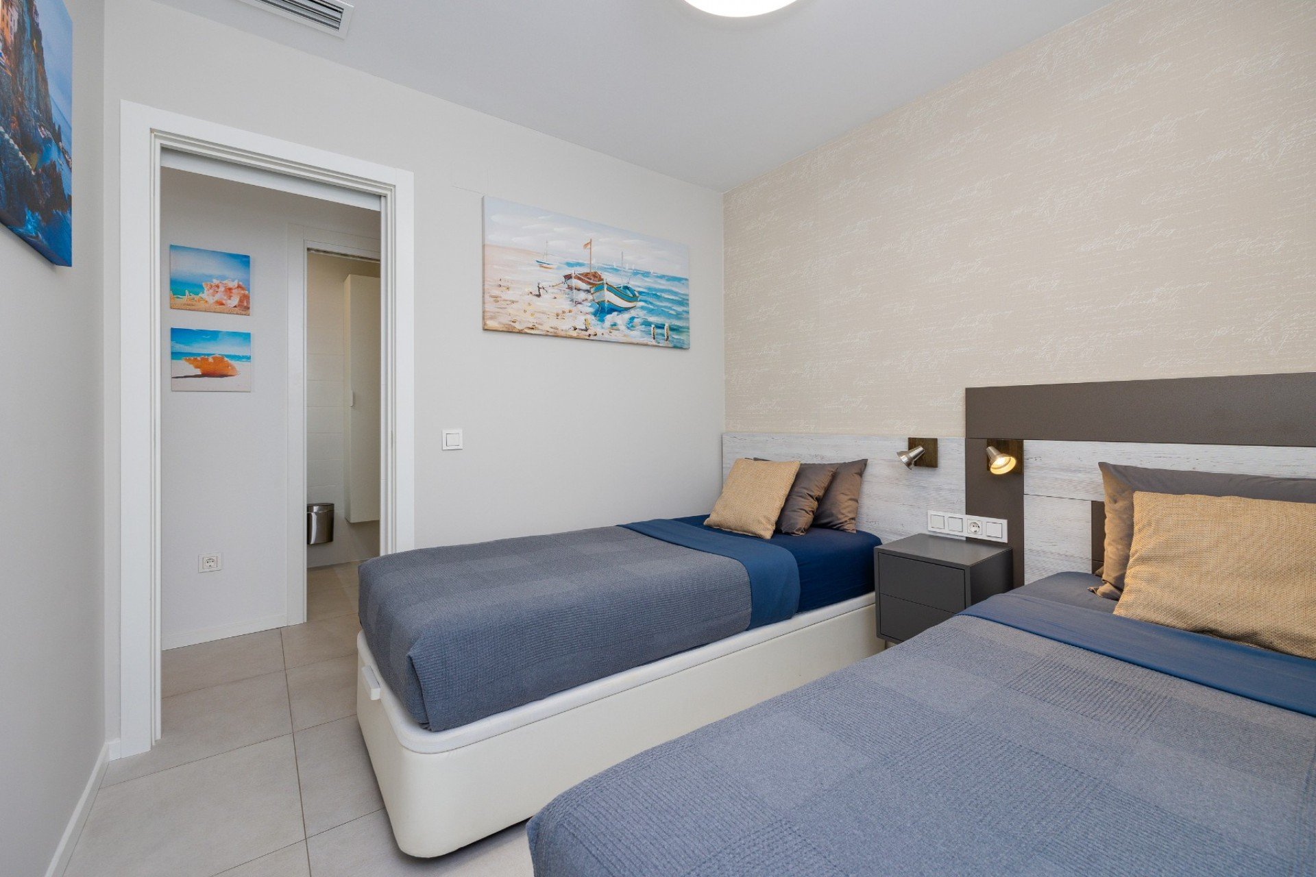 Resale - Apartment  -
Orihuela Costa - Playa Flamenca