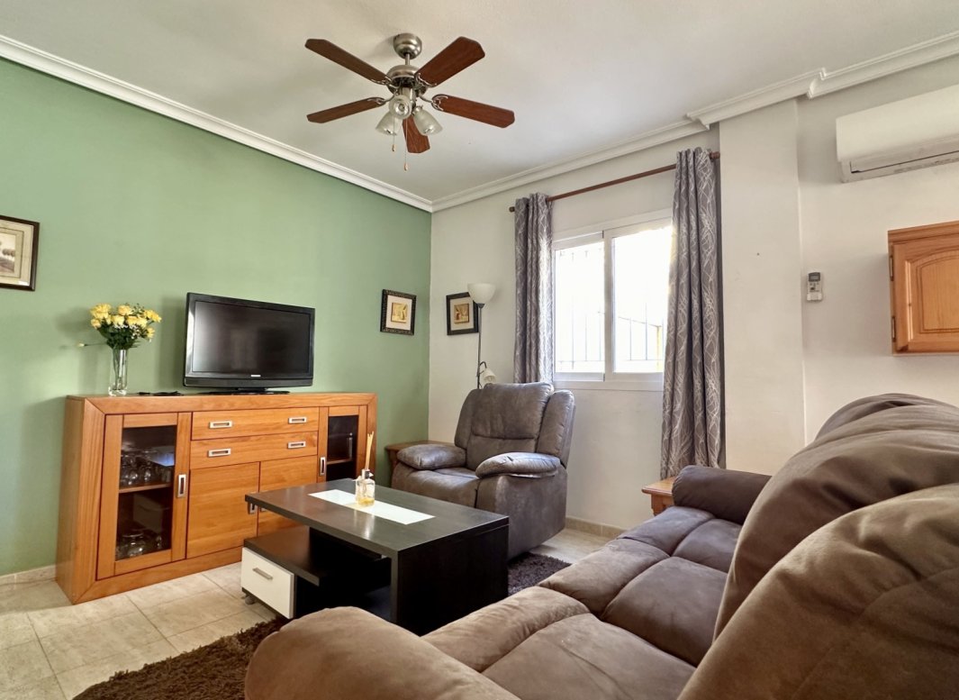 Resale - Apartment  -
Orihuela Costa - Playa Flamenca