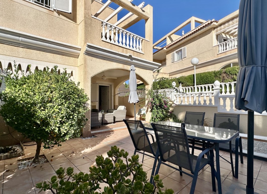 Resale - Apartment  -
Orihuela Costa - Playa Flamenca