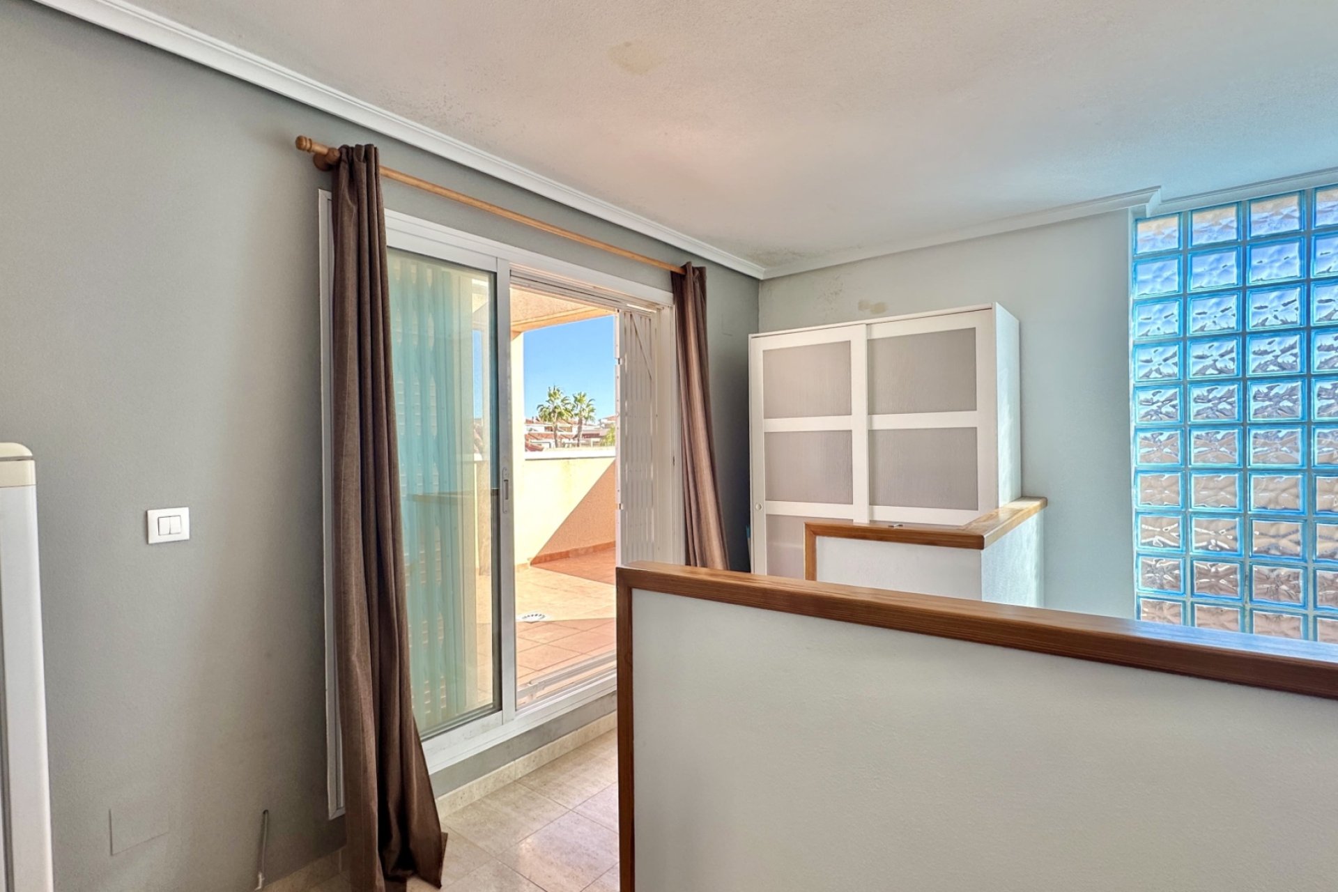 Resale - Apartment  -
Orihuela Costa - Playa Flamenca
