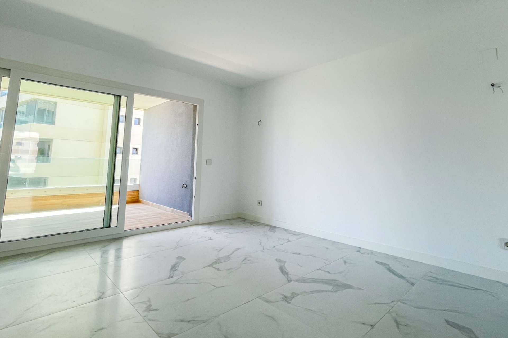 Resale - Apartment  -
Orihuela Costa - Punta Prima