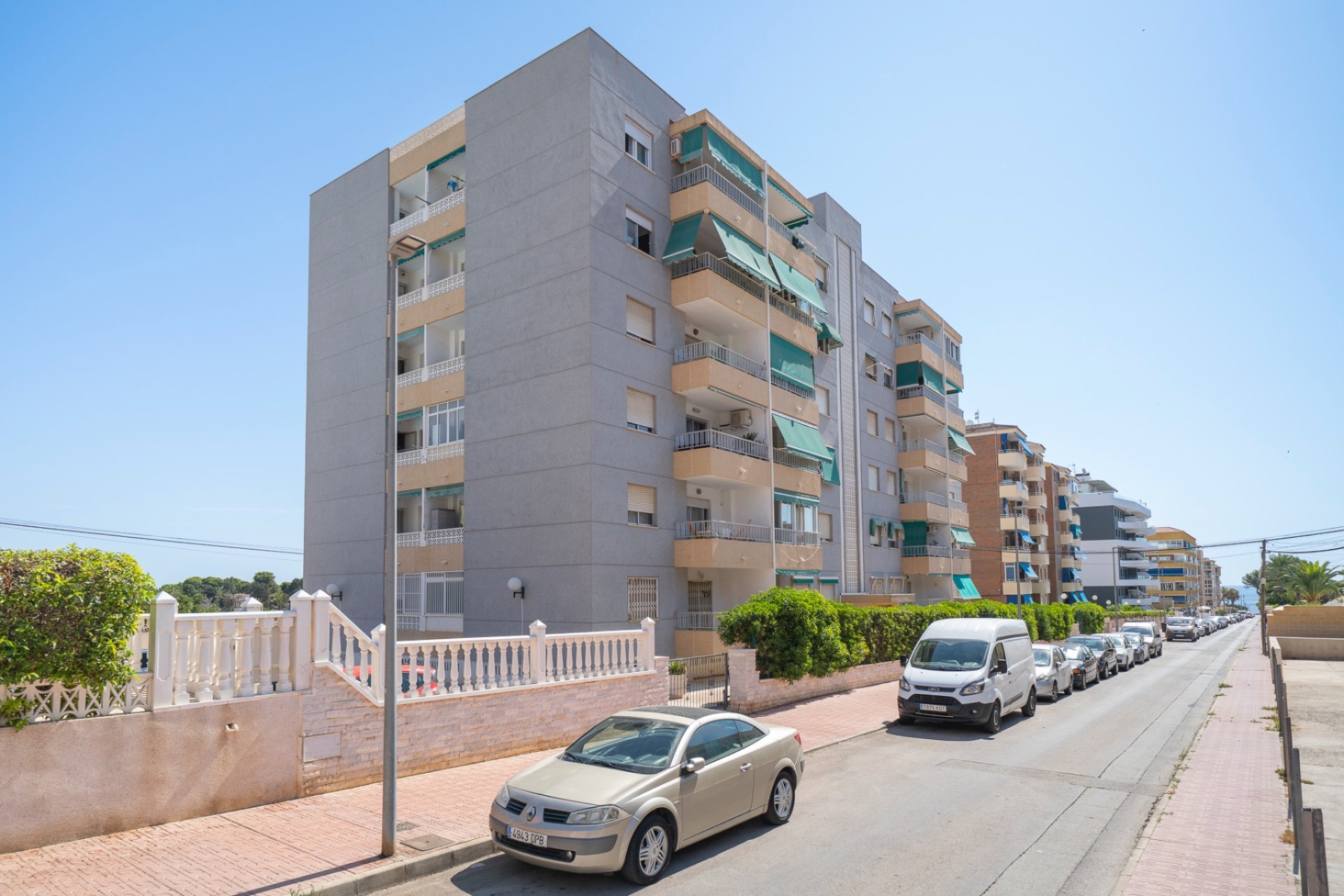Resale - Apartment  -
Orihuela Costa - Punta Prima