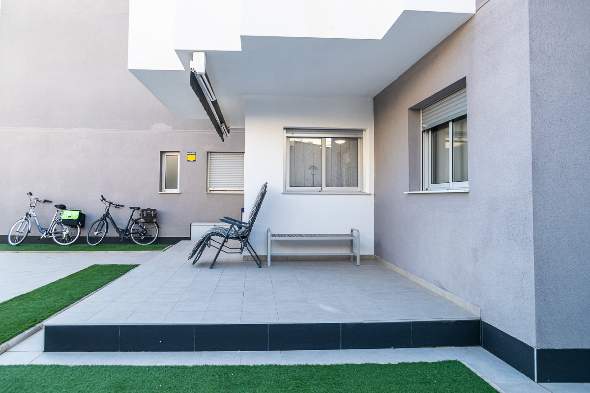 Resale - Apartment  -
Orihuela Costa - Villamartín