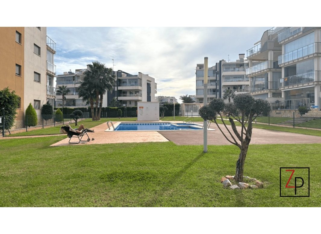 Resale - Apartment  -
Orihuela Costa - Villamartín