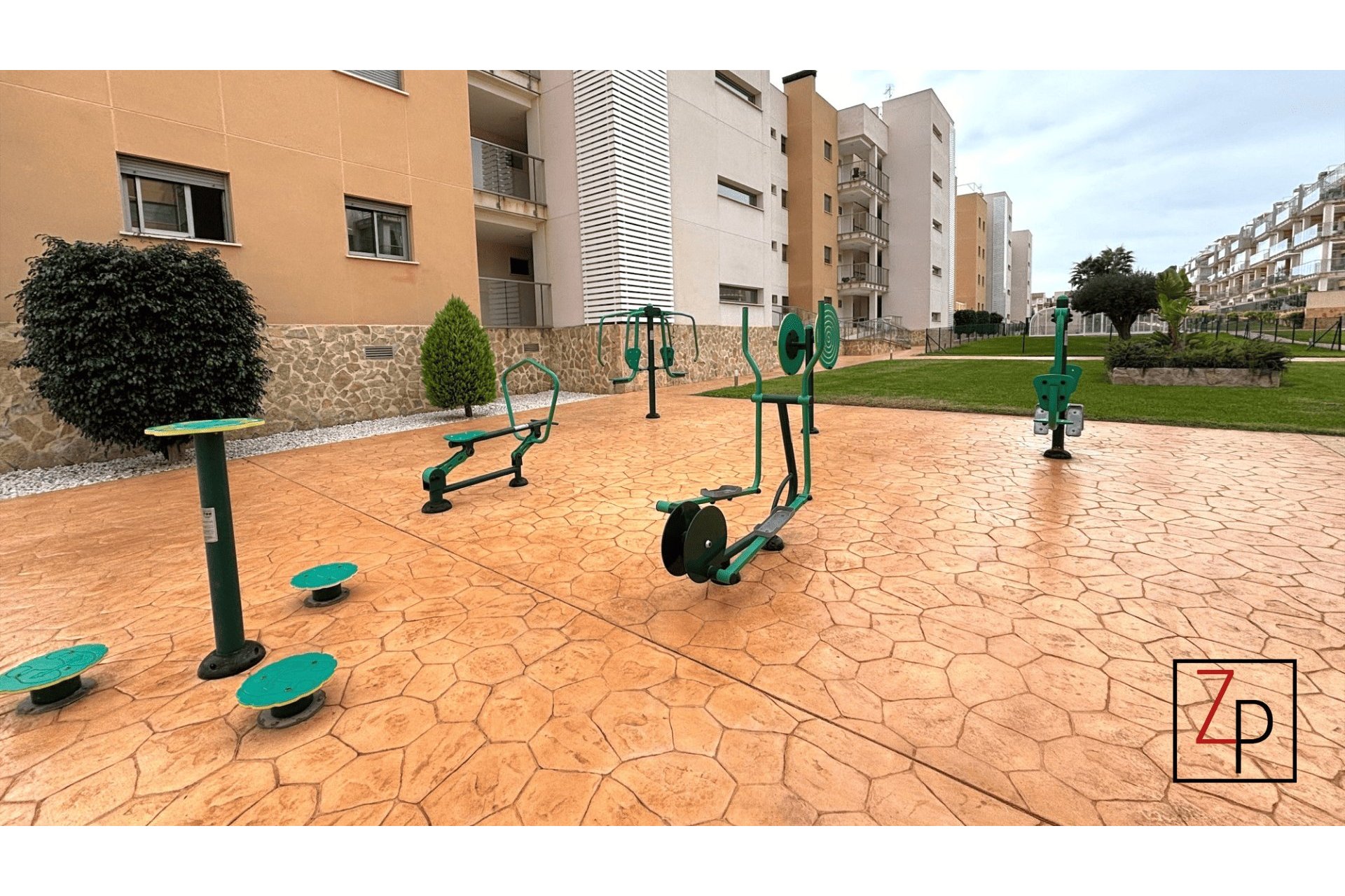 Resale - Apartment  -
Orihuela Costa - Villamartín