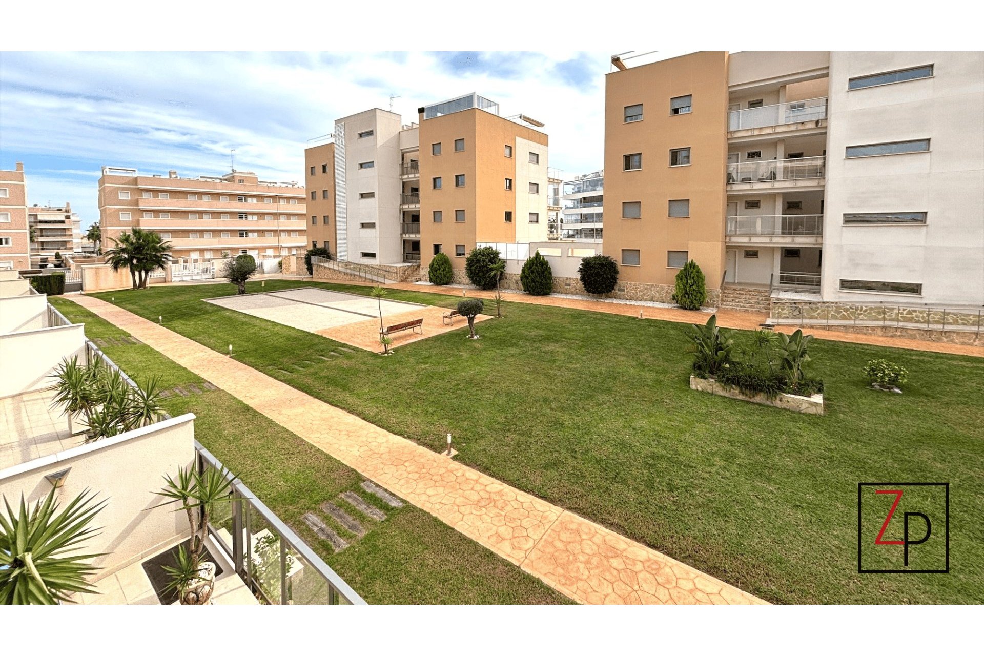 Resale - Apartment  -
Orihuela Costa - Villamartín